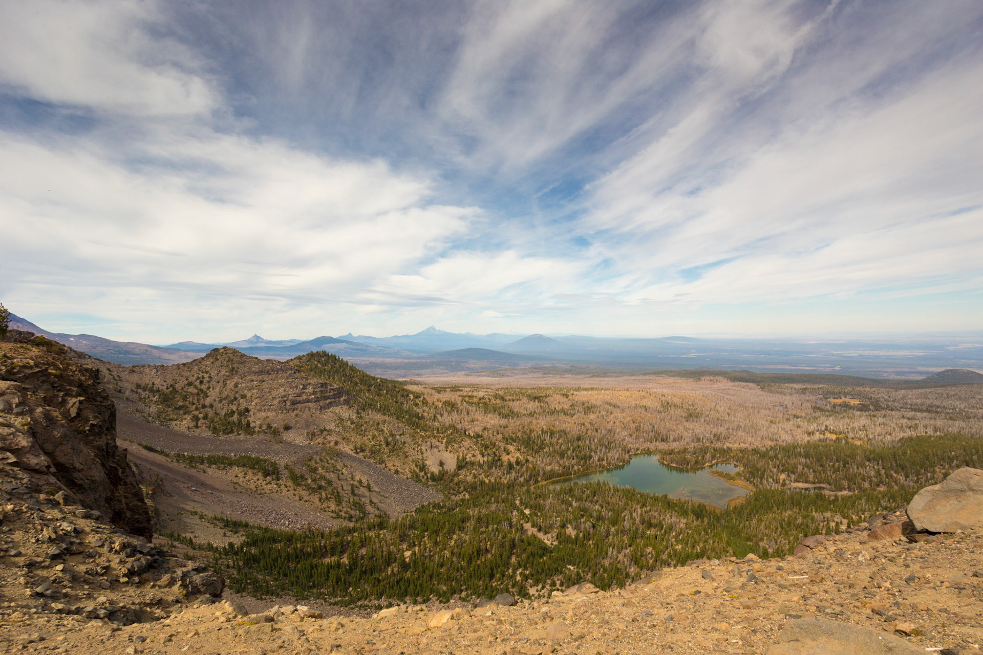 View of the entire mountain range from Tam McArthur Rim
