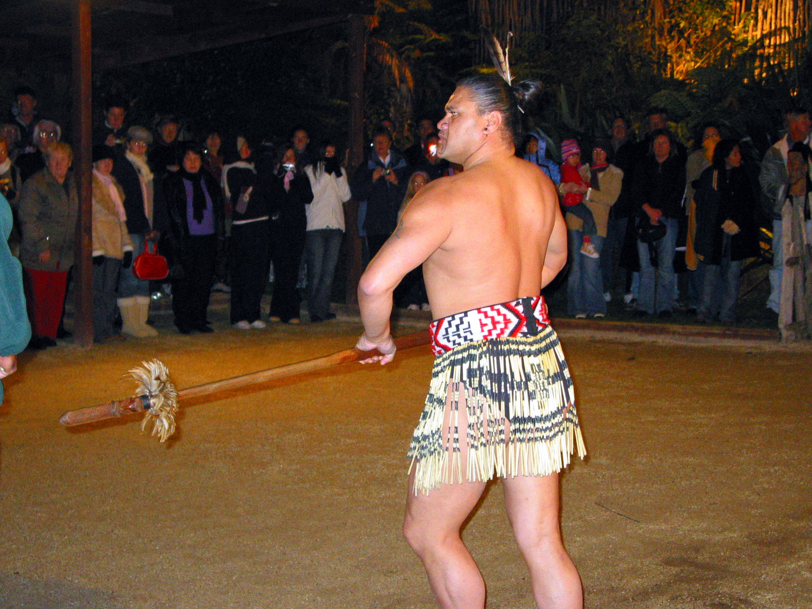 Mauri citizen initiates the night