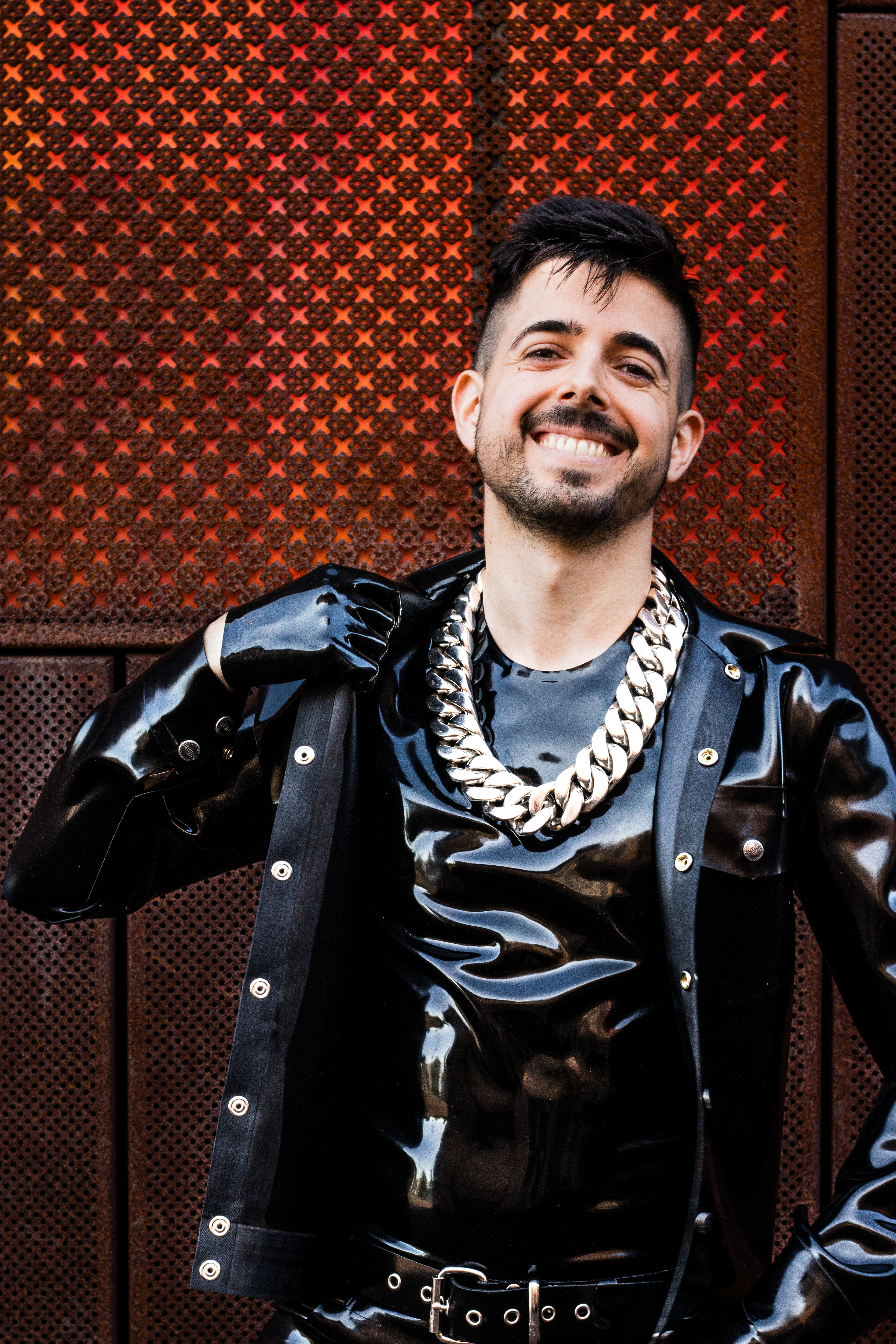 RUBBER / LATEX PHOTOSHOOT OUTSIDE FASHION AND BOLD