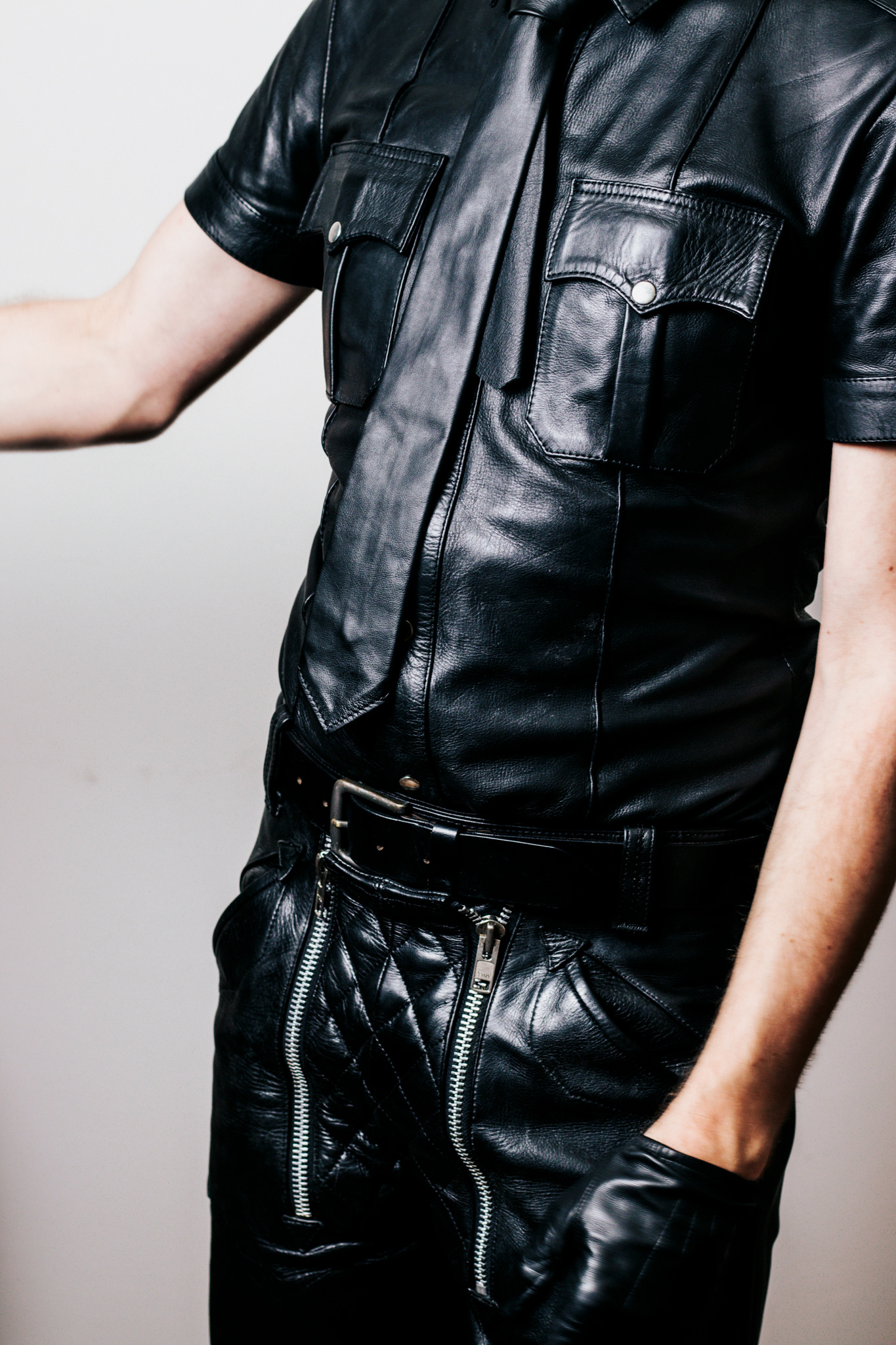 LEATHER PORTRAIT FOCUS ON DETAILS IN STUDIO