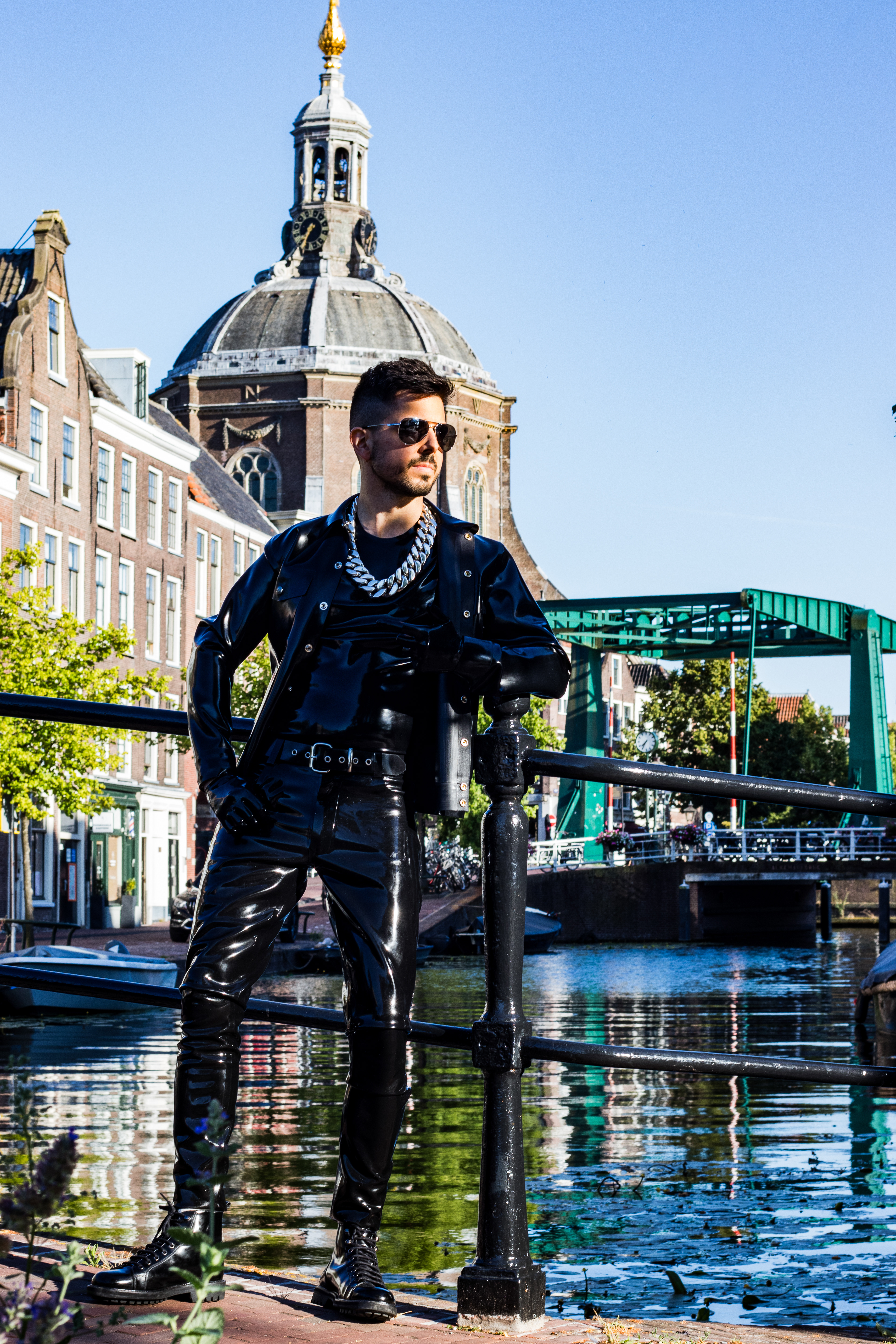 RUBBER / LATEX PHOTOSHOOT OUTSIDE FASHION AND BOLD