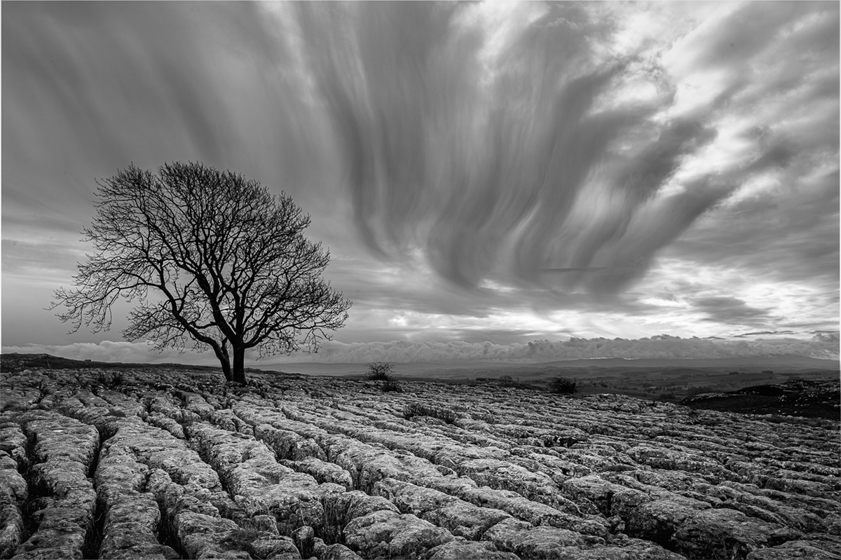 weird clouds at the lonel tree, malham