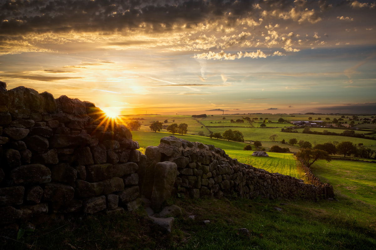 Sunset over Almscliffe Stile