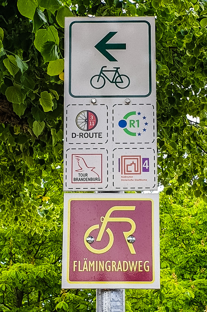 52dbf91dc09ce5f8cc4da3f24568dde150f0944cc1b2c6fc5d843dcdfd0f6c79