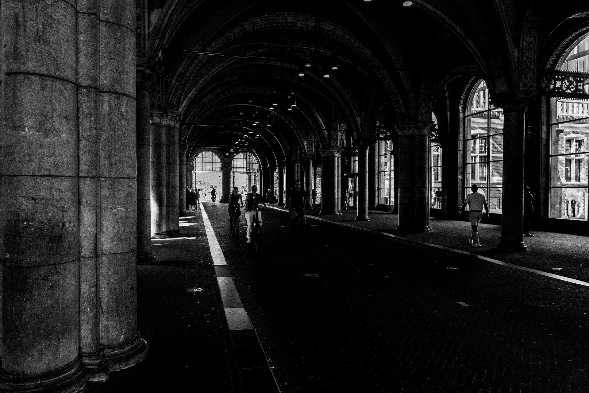 F1609 - Passageway, Rijksmuseum Amsterdam