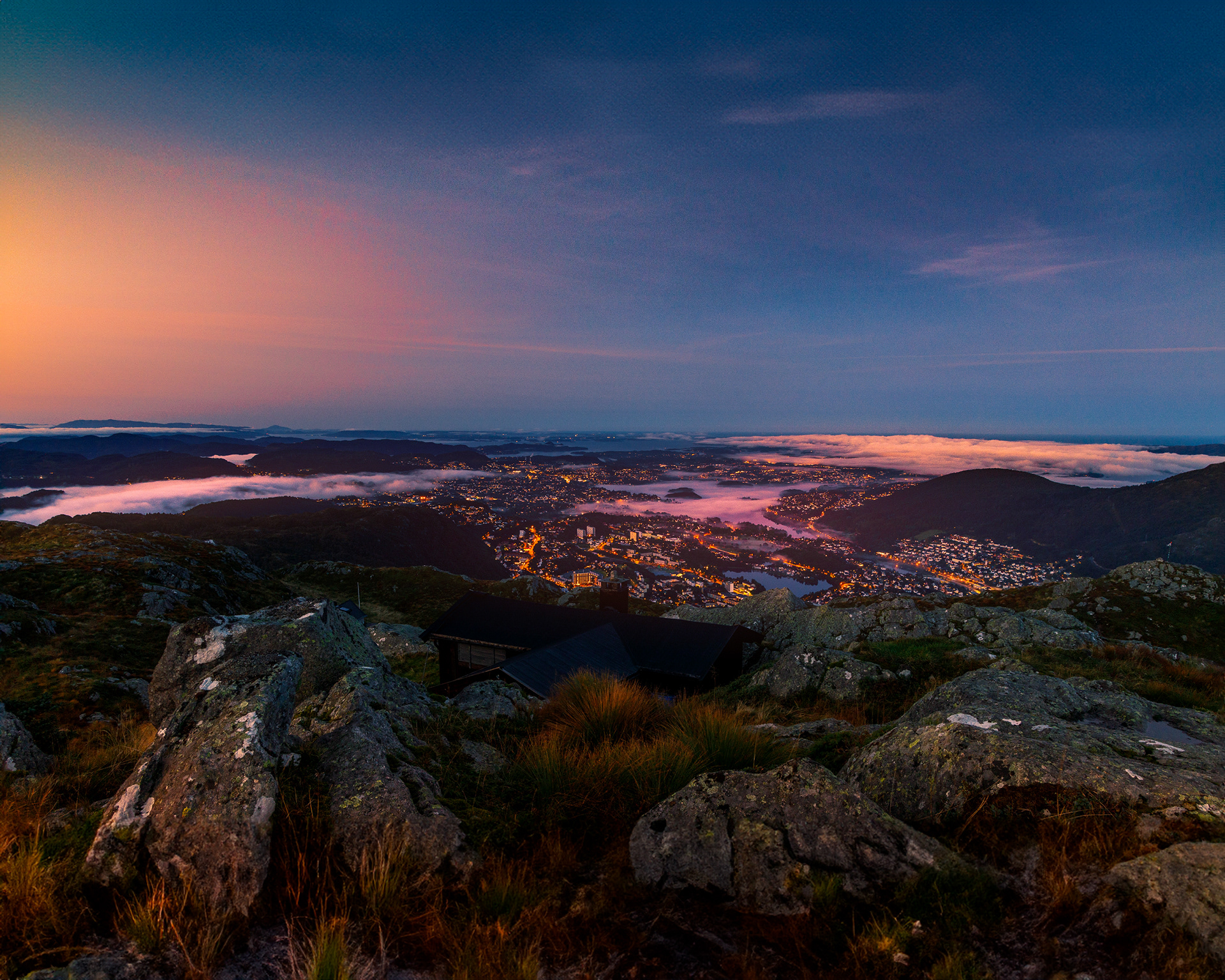 F3597 - Sunrise, Bergen. September 2023