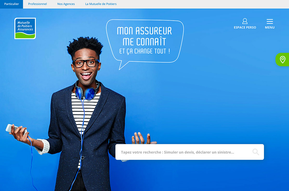 Un visuel d’un sociétaire et le slogan « Mon assureur me connaît et ça change tout ! » avec à droite l’interface de recherche conversationnelle.