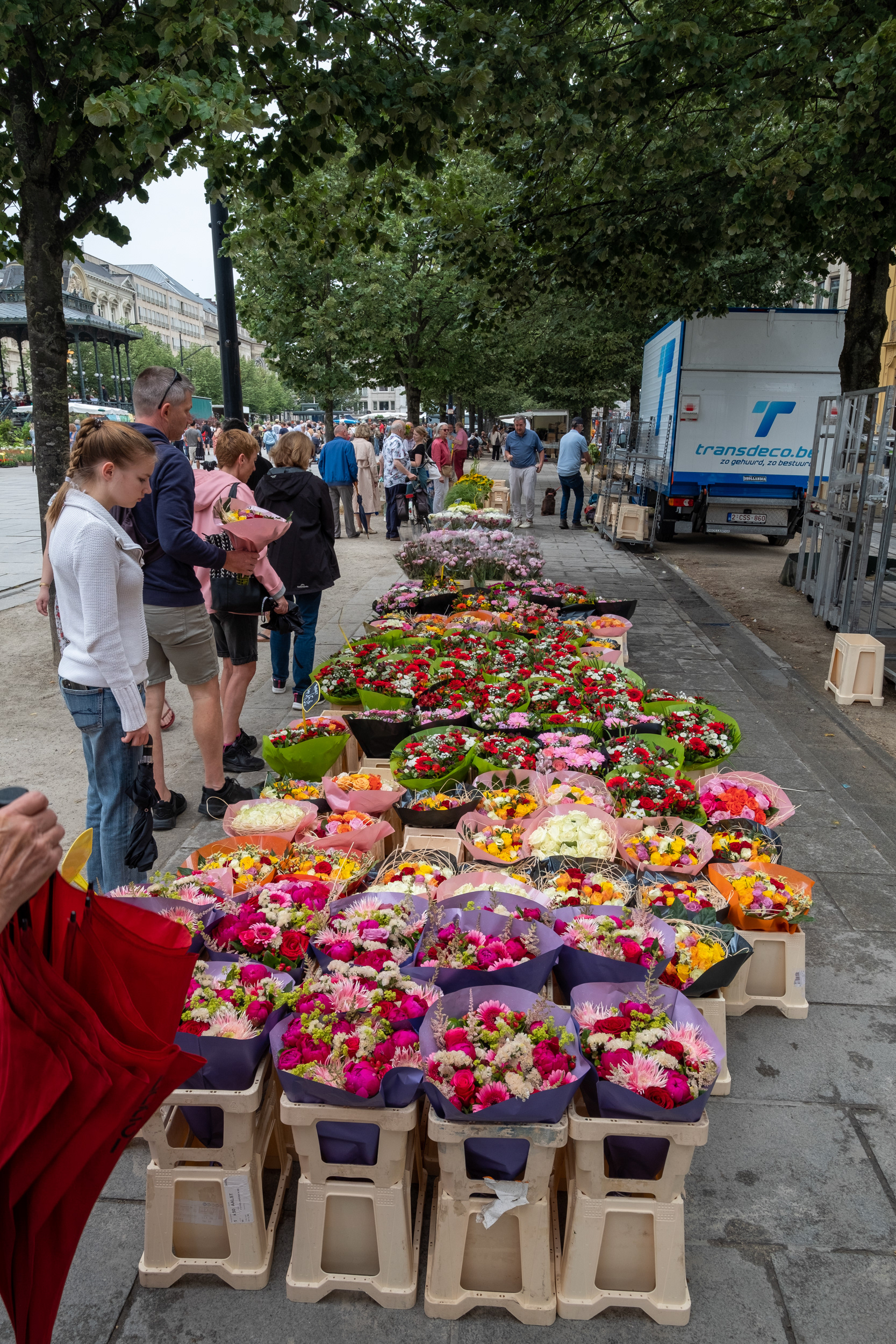 Plaza Kouter y mercado de flores (domingo) - Gante (Gent)