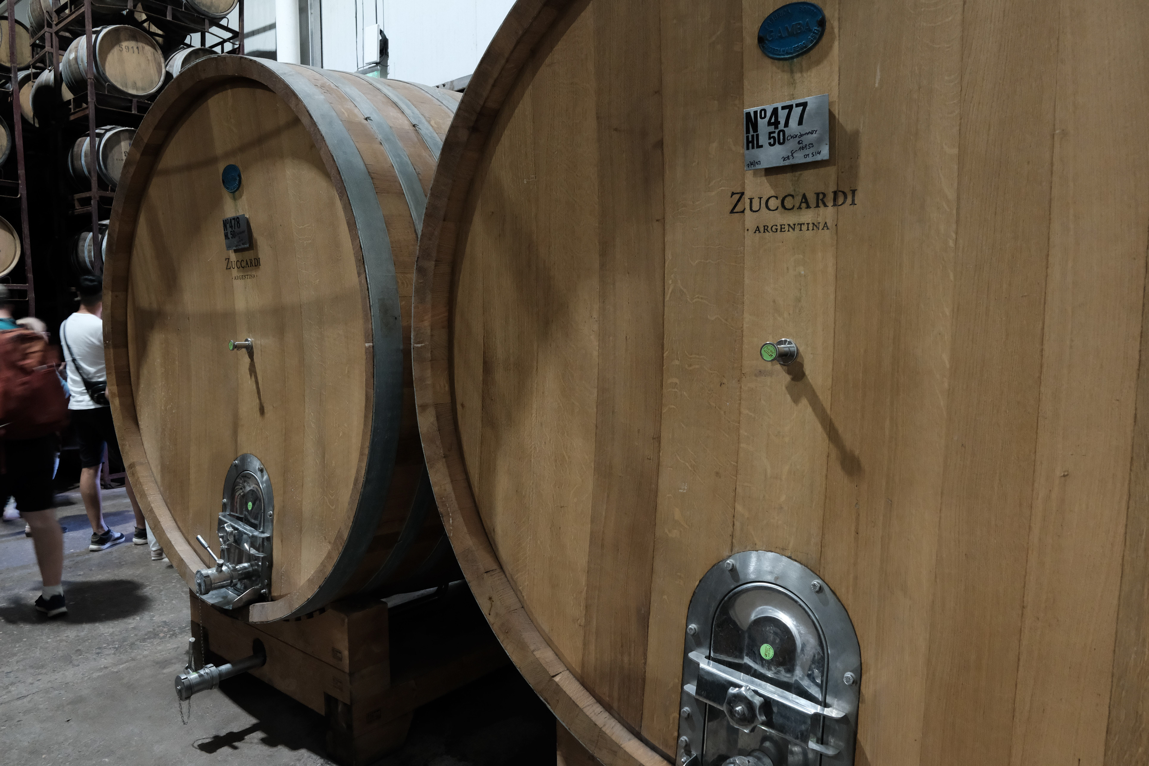 Bodega Santa Julia - tanques de fermentacion de mayor tiempo