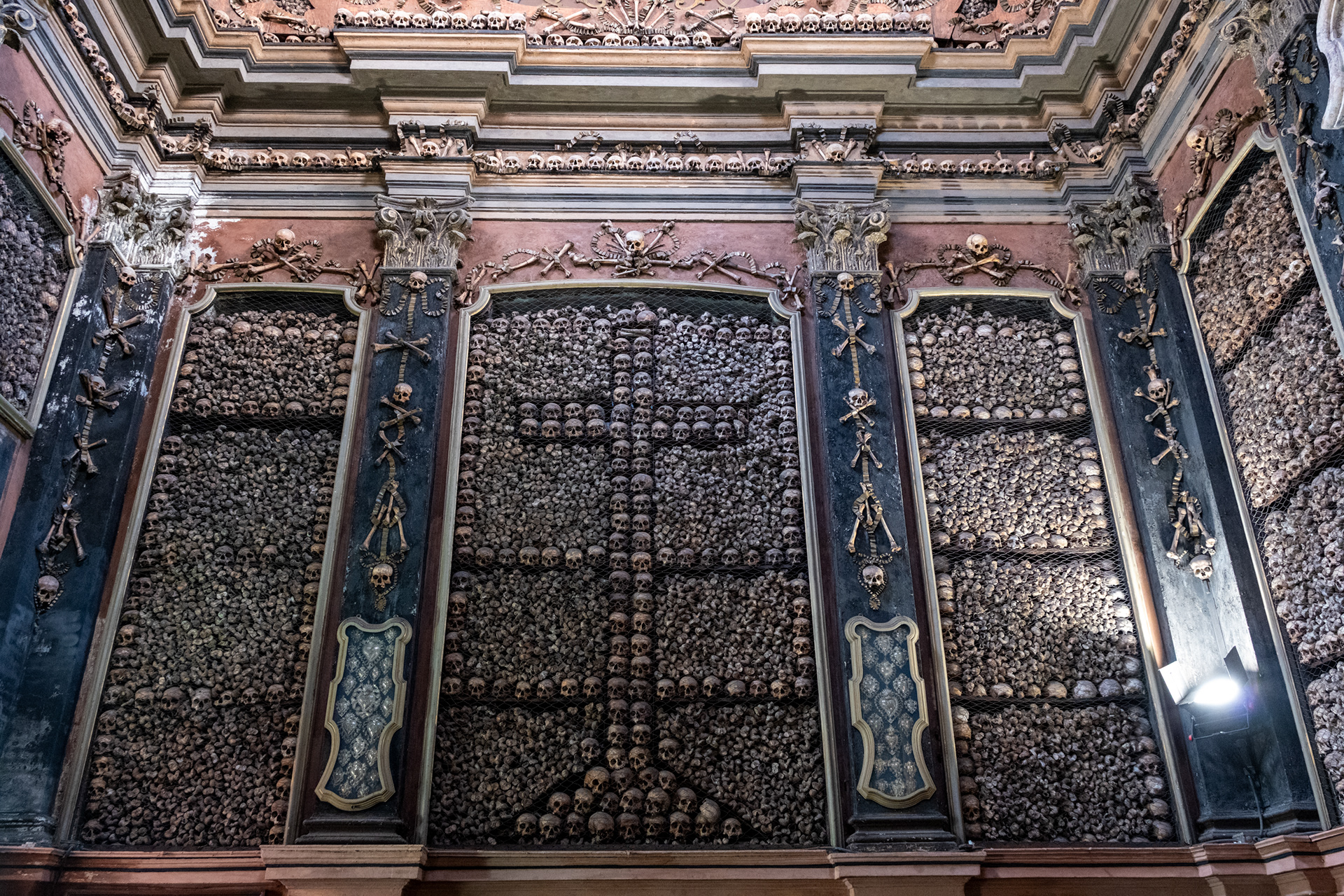 Osario, Chiesa di San Bernardino Alle Ossa