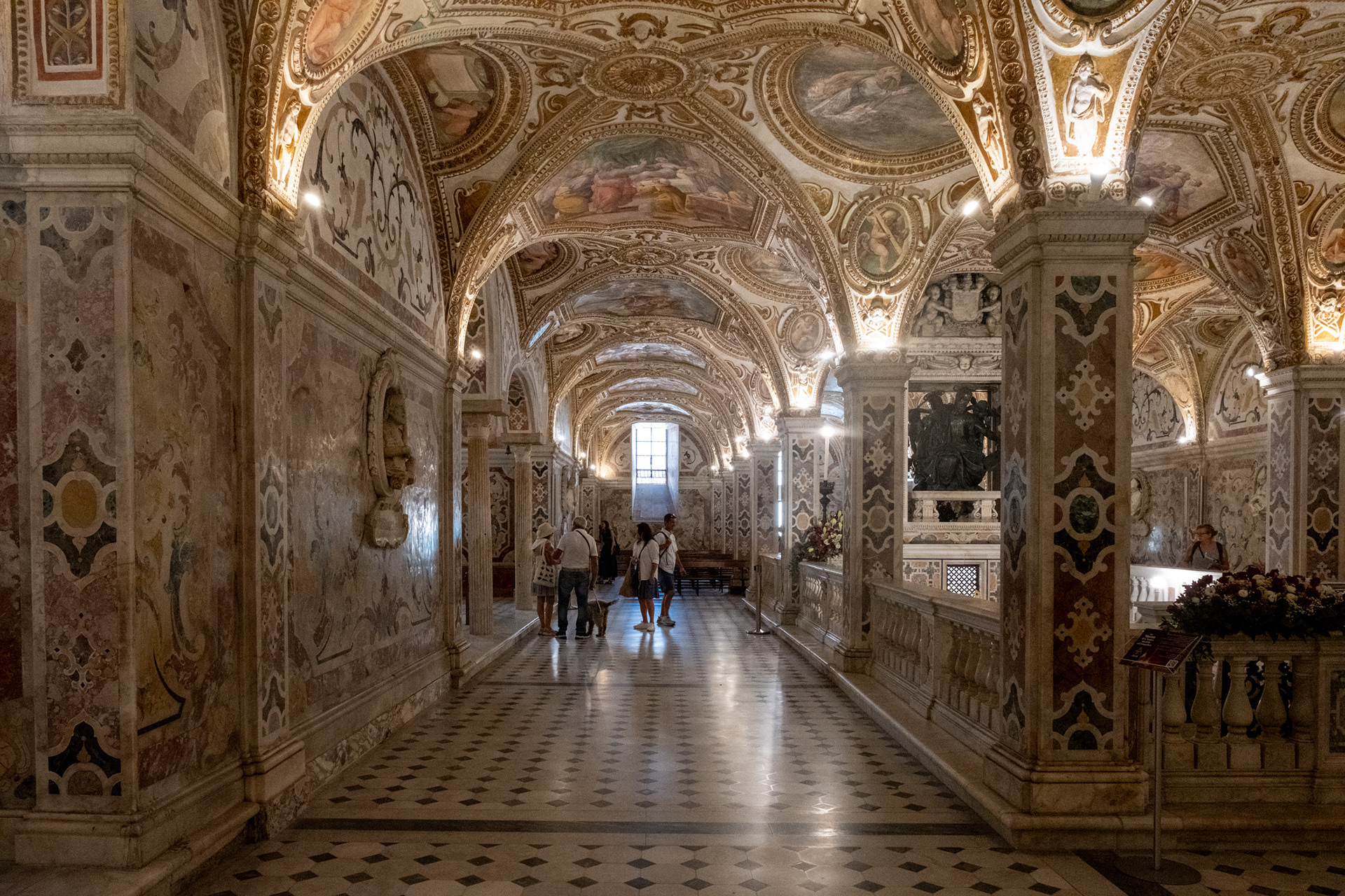 Duomo di Salerno - Cripta de San Matteo
