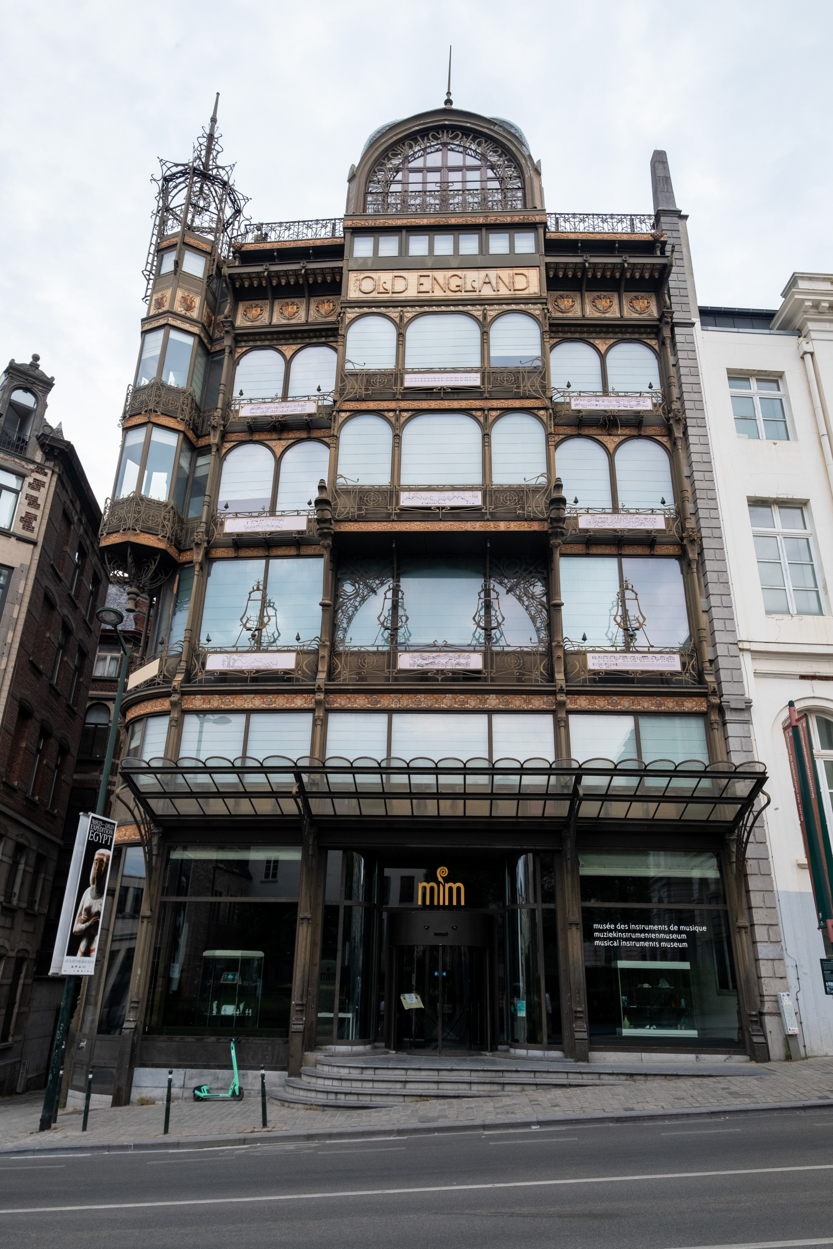Bruselas - Old England - Museo de instrumentos de música