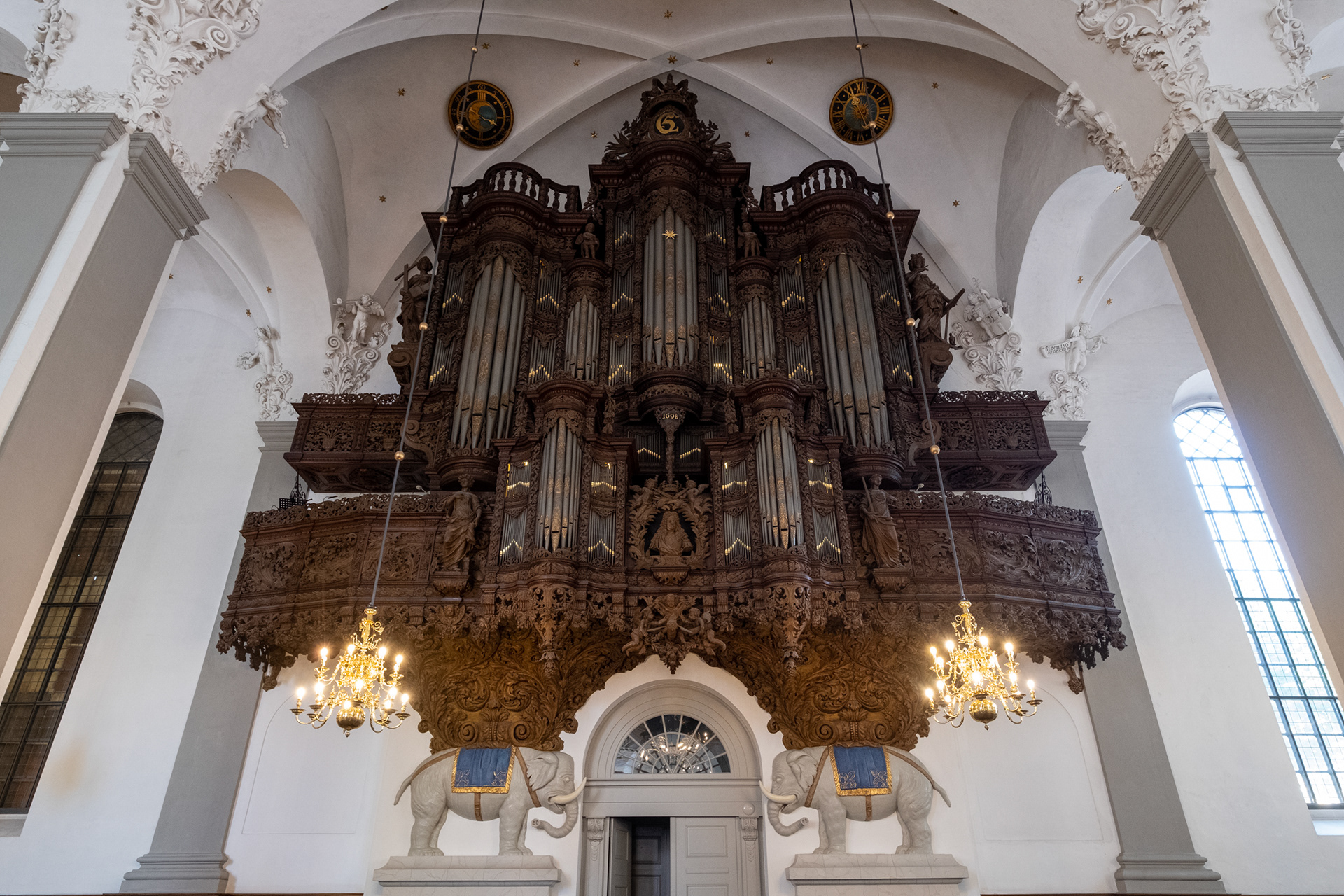 Iglesia de San Salvador (nuestro salvador) - órgano 1698