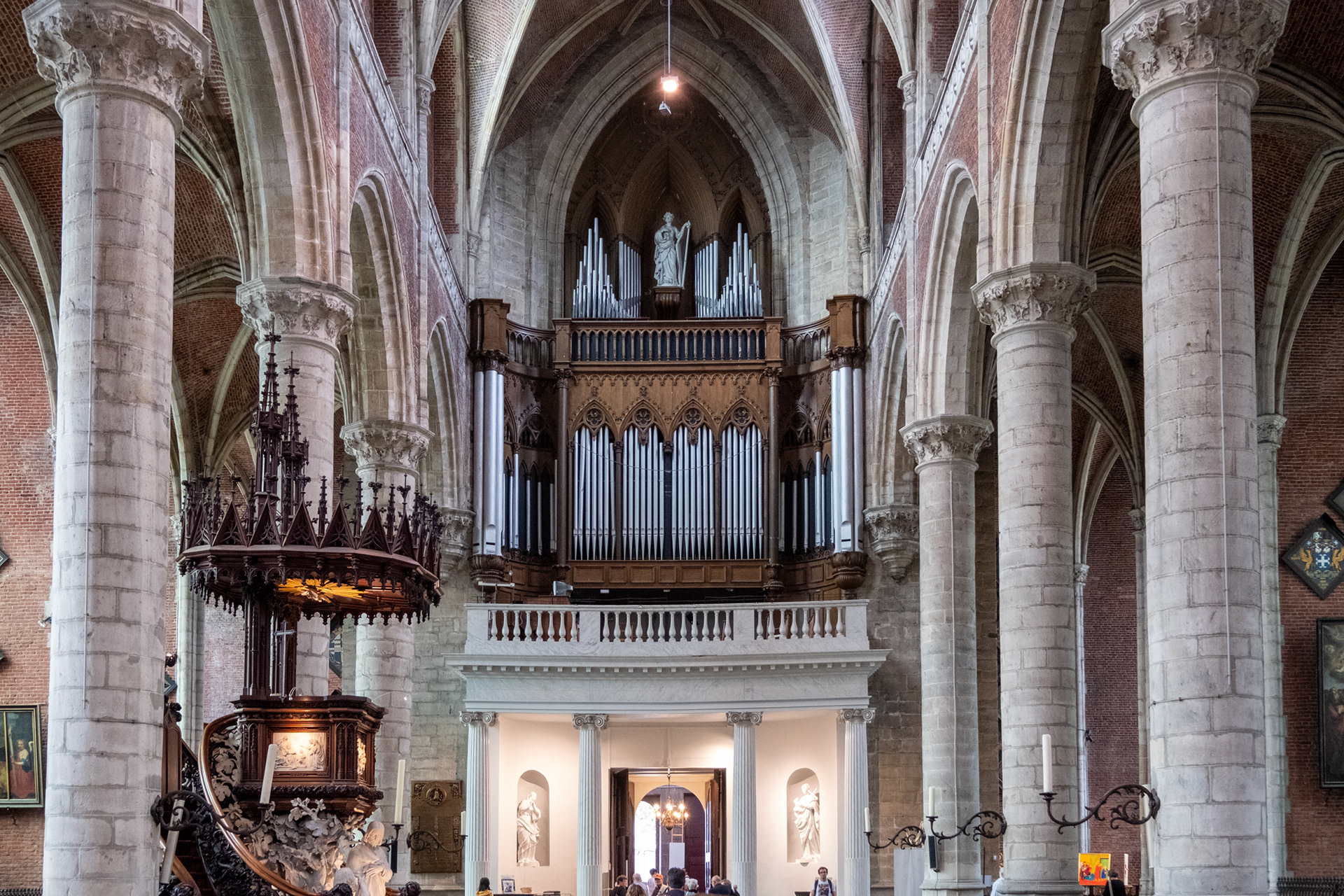 Iglesia de San Miguel (Sint-Michielskerk)