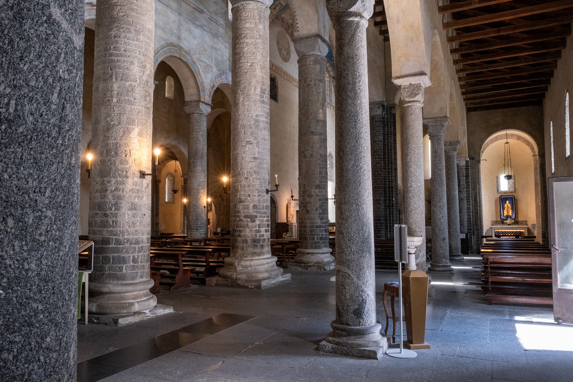 Basilica di Sant'Abbondio - Del año 1000