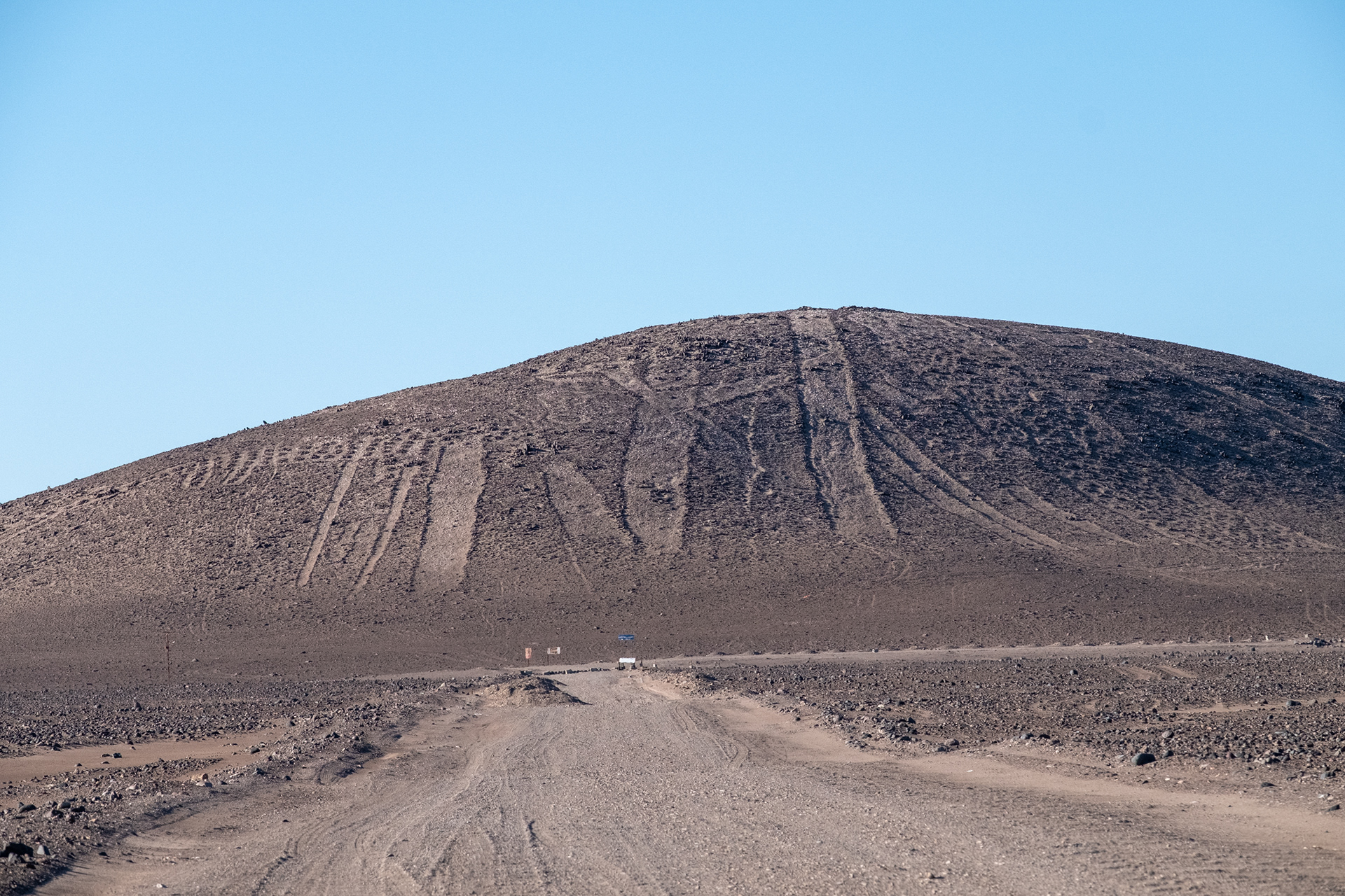 Geoglifos en Cerro Unita