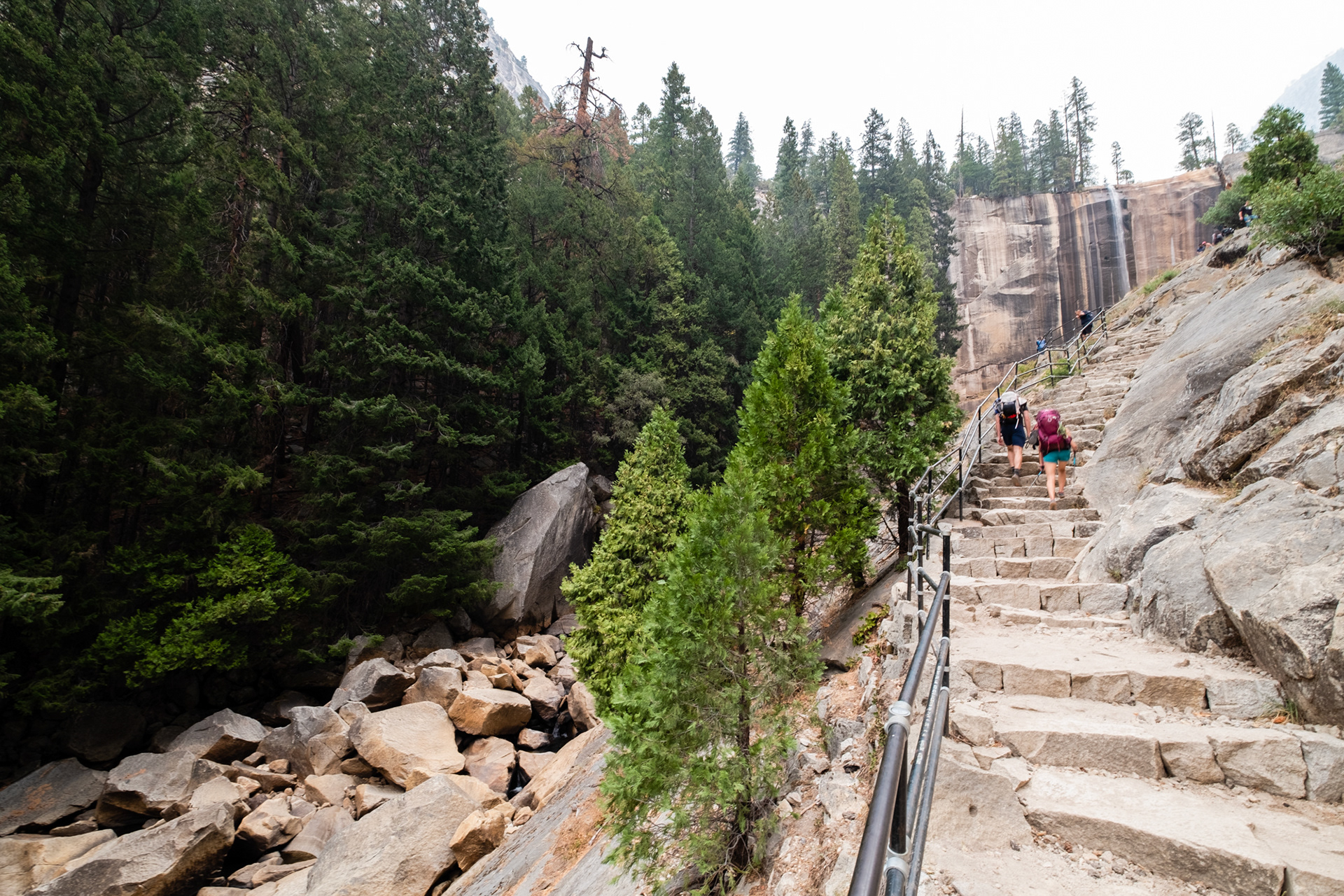 Yosemite - trillo a la cascada Vernal