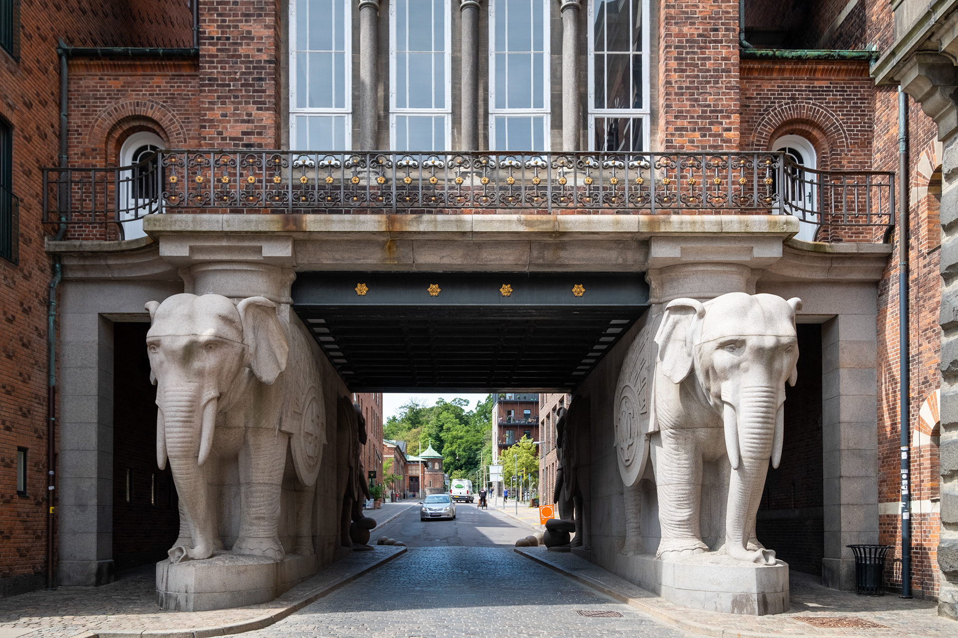 Carlsberg Byen - puerta de los elefantes