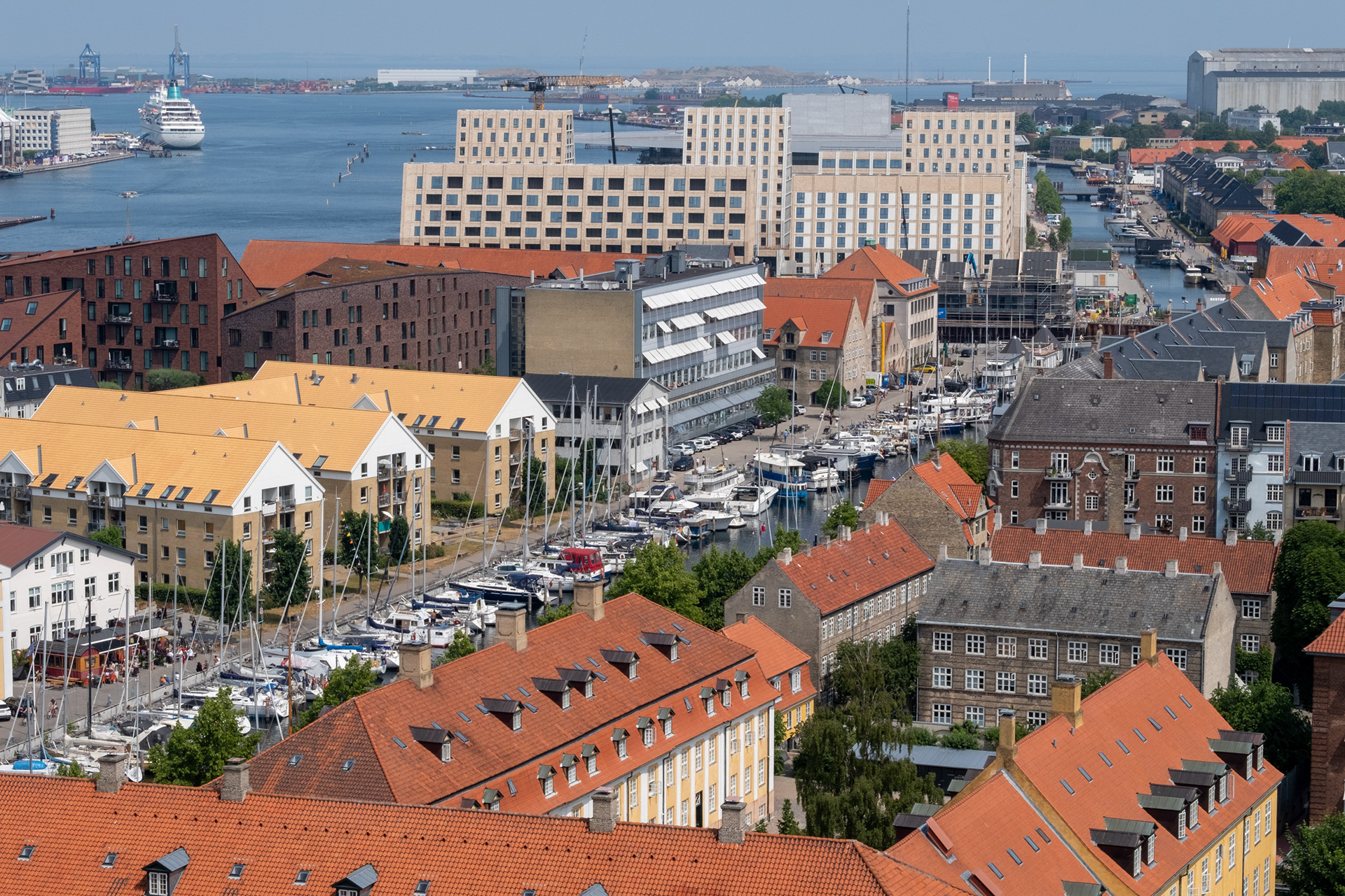 Vista desde la torre de la iglesia - hacia la opera
