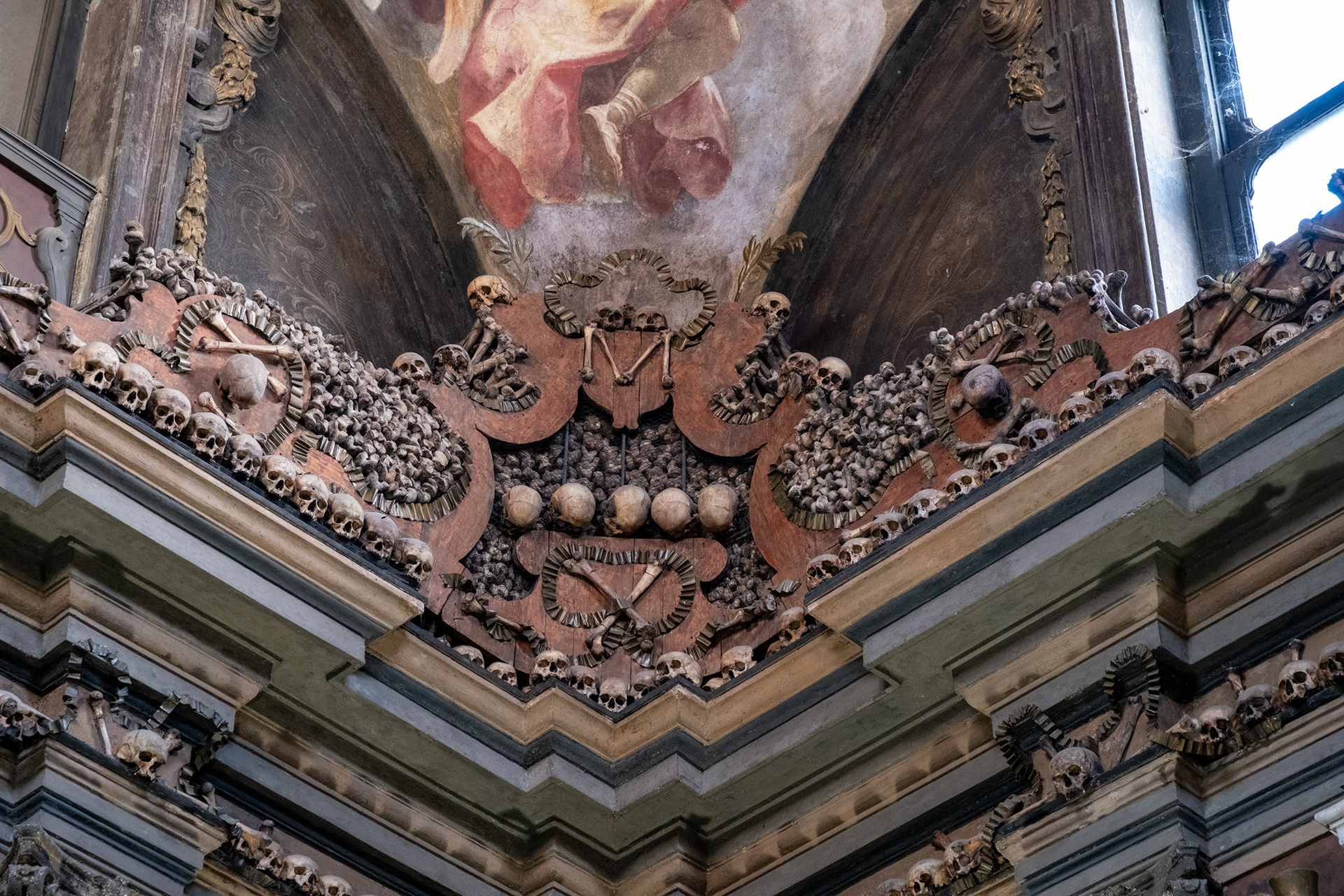 Osario, Chiesa di San Bernardino Alle Ossa