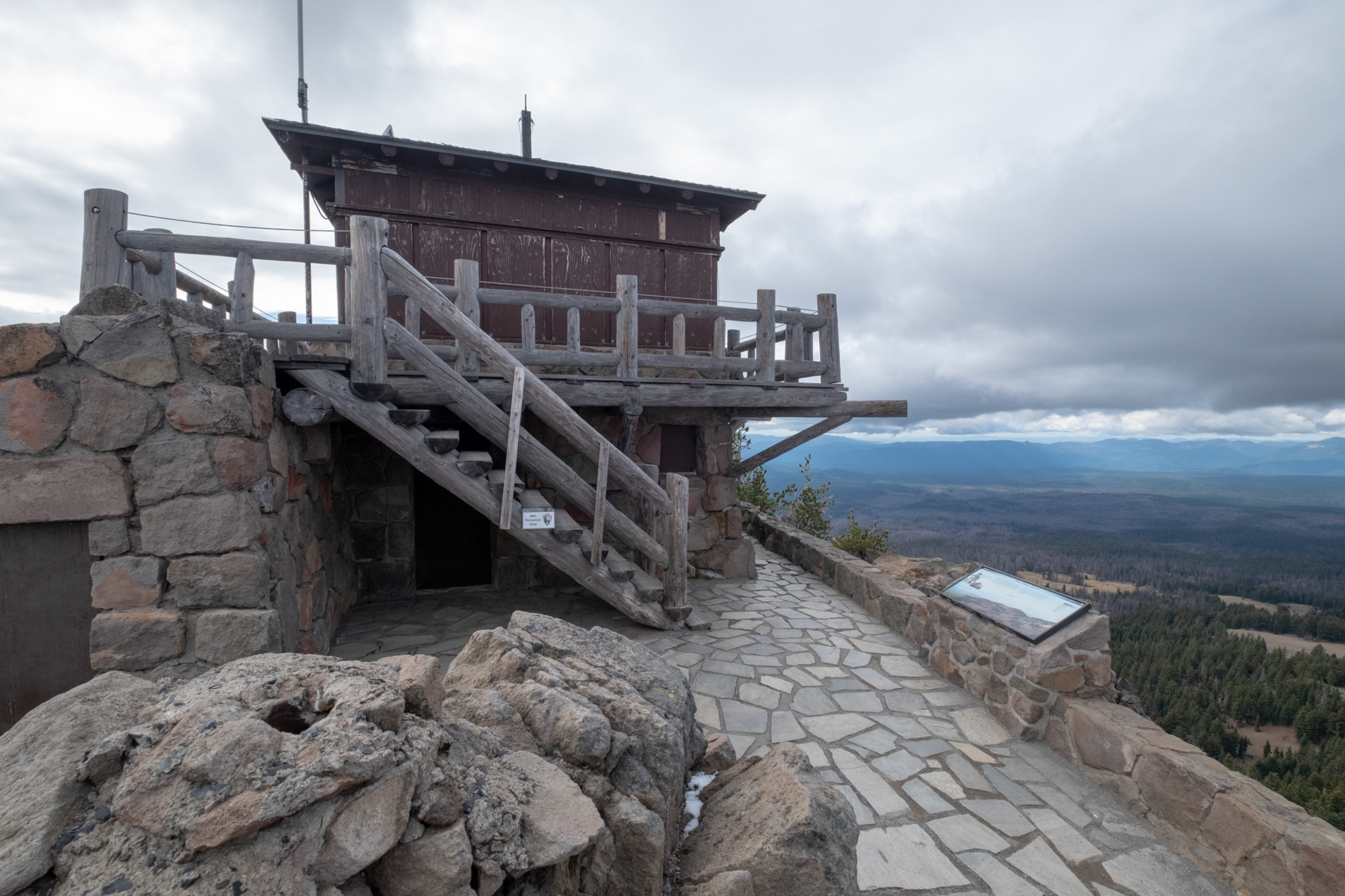 Crater Lake N.P. - trillo a The Watchman