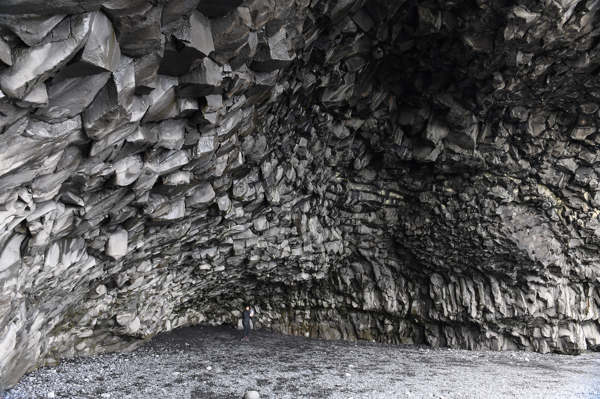 Cueva Hálsanefshellir