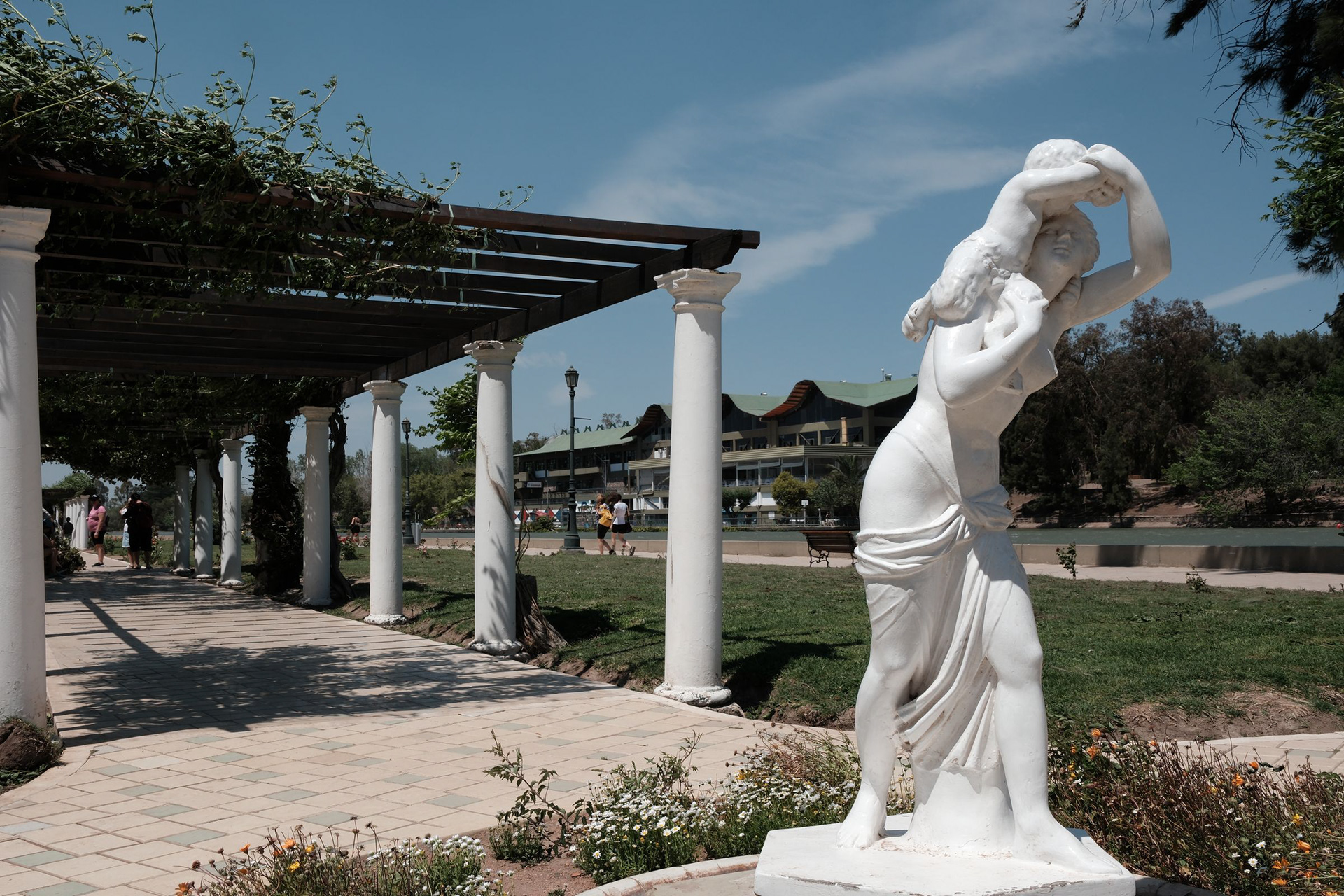 Rosedal del Parque General San Martin