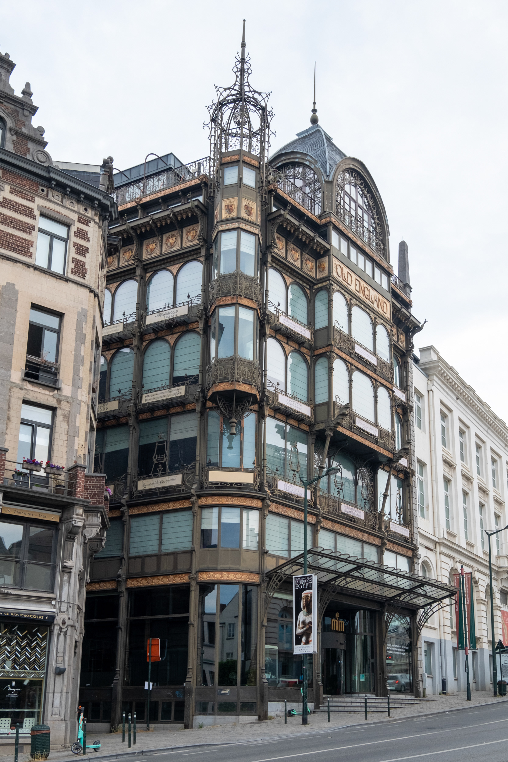 Bruselas - Old England - Museo de instrumentos de música