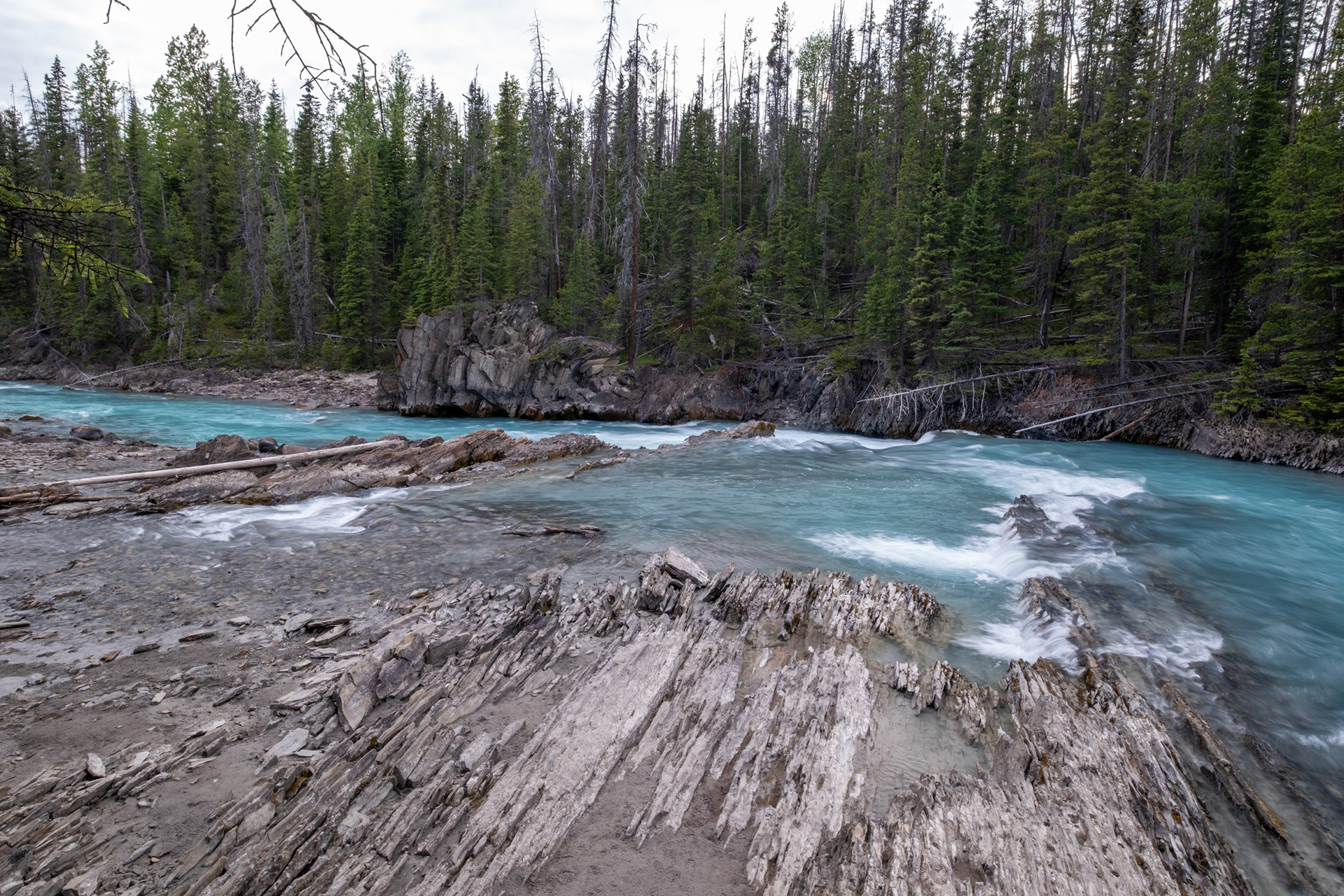 Puente Natural - Río Kicking Horse (caballo pateador)