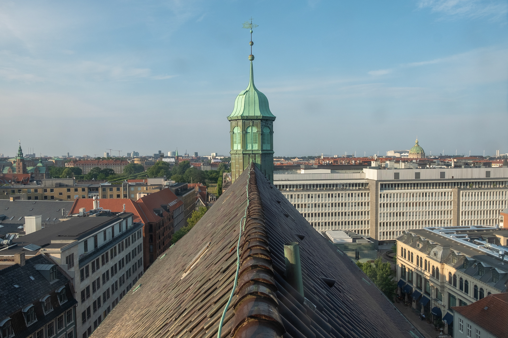 Torre redonda, pegada a la iglesia de la trinidad
