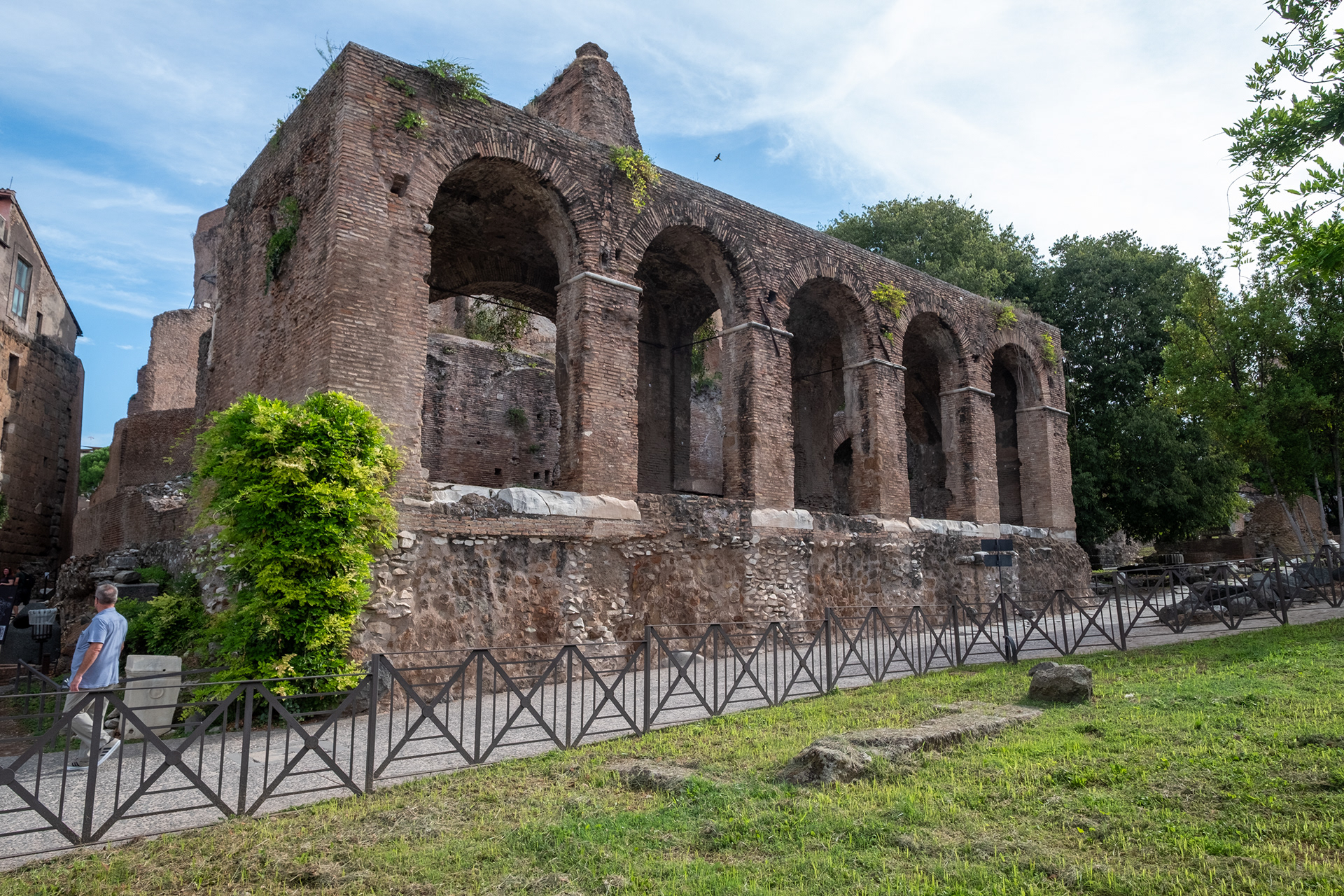 Foro Romano - Portico Medievale