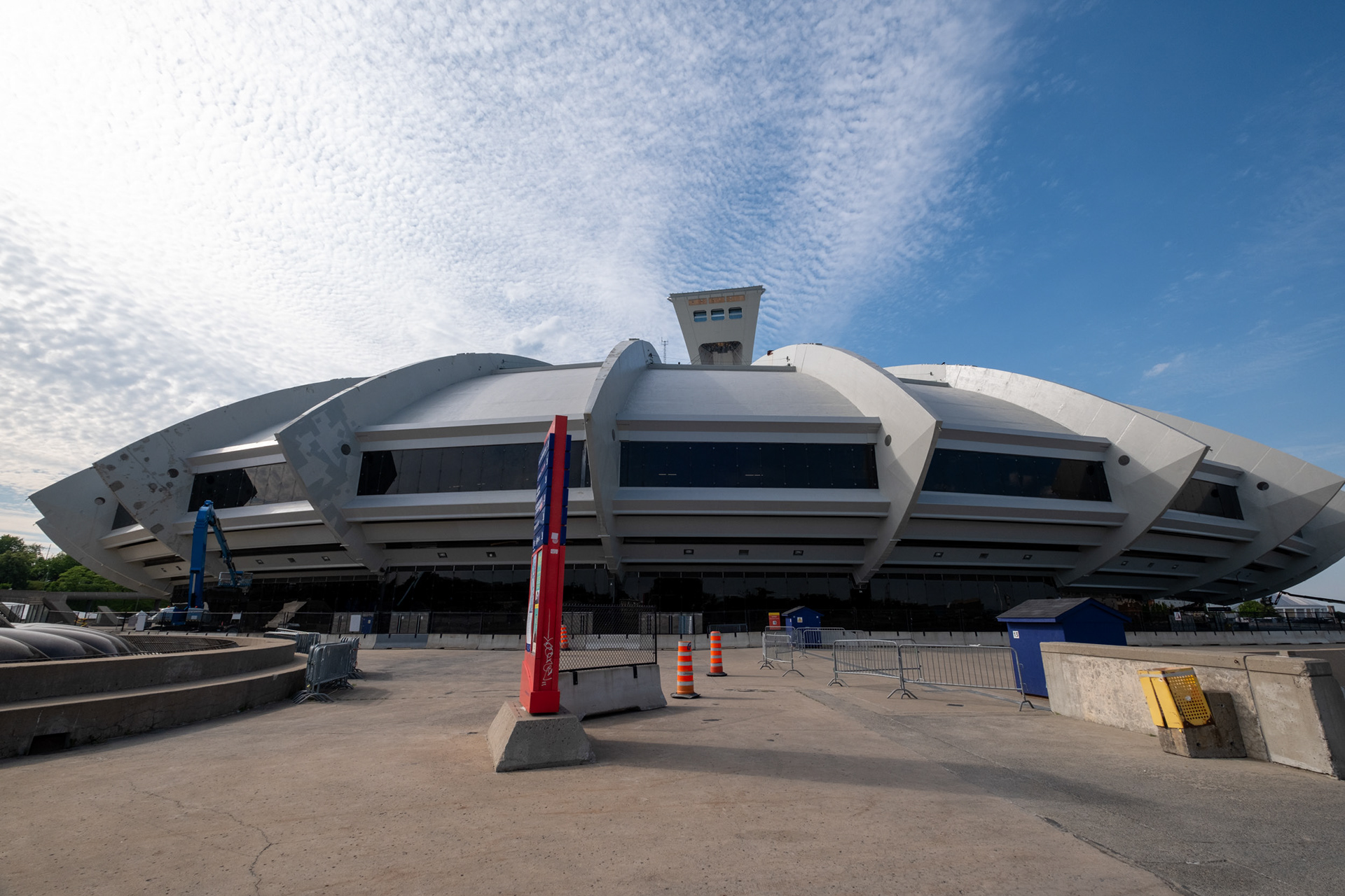 The Montreal Tower - Estadio Olímpico