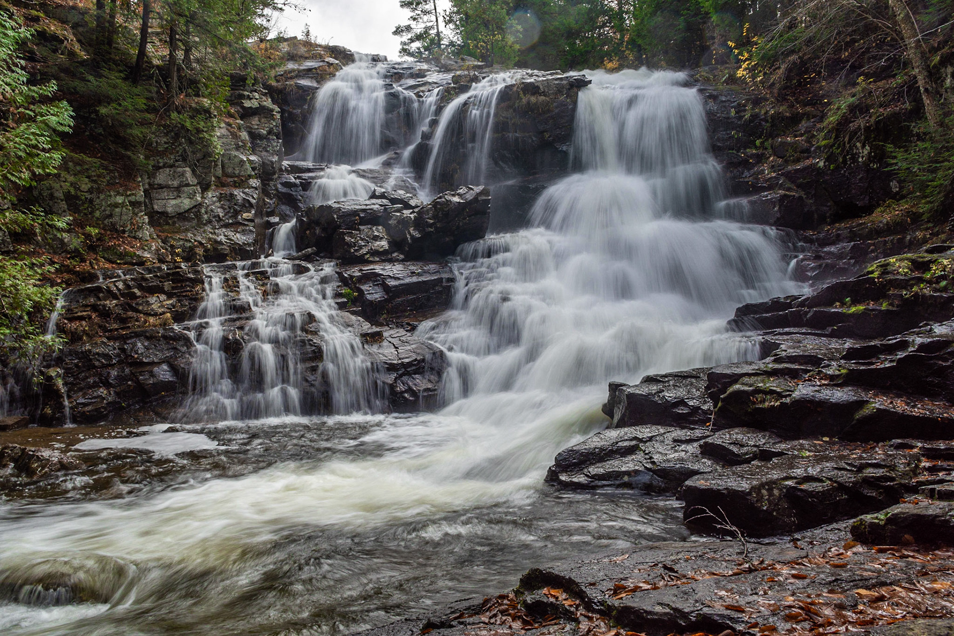 Shelving Rock Falls