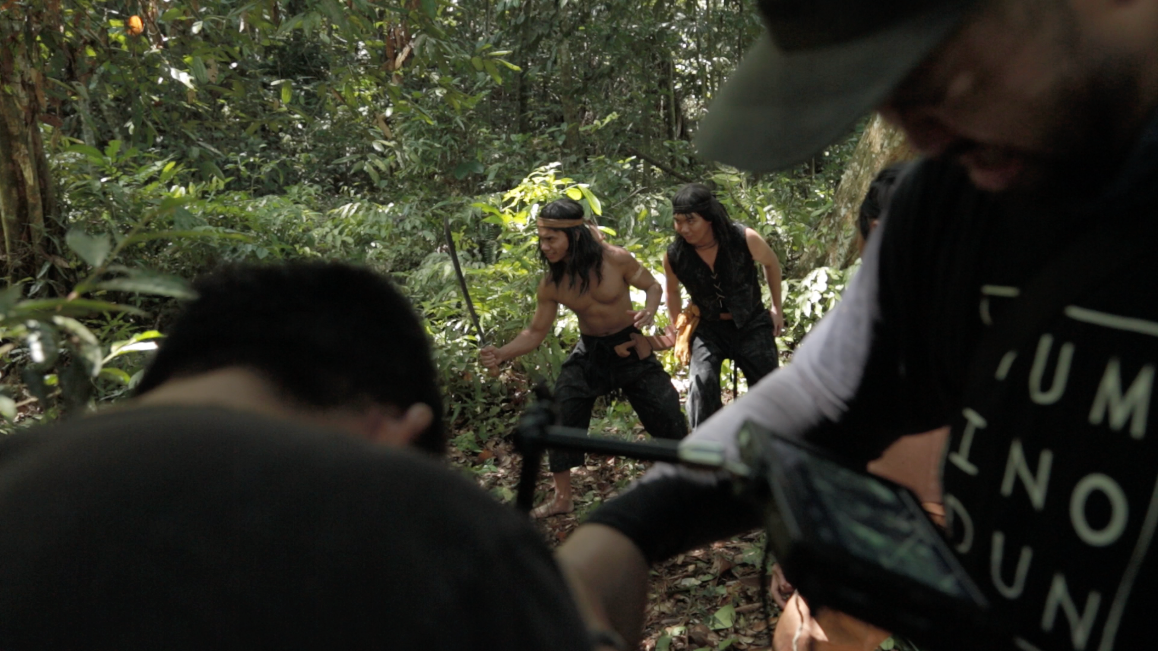 The brothers fight scene; Bihangan (Hazli Bojili) and Somboi (Adam Shamil)