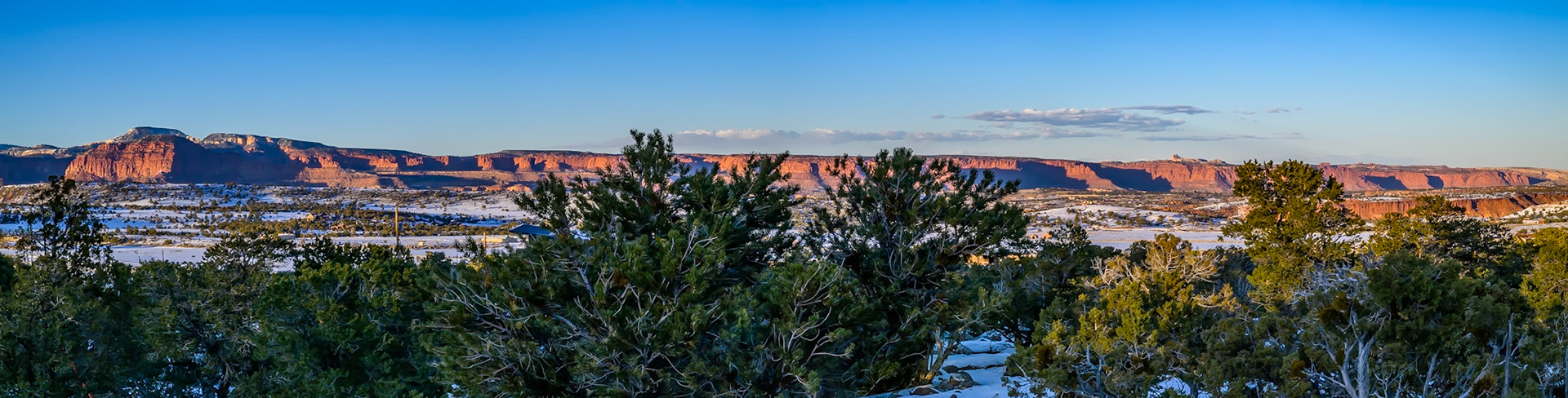 Teasdale Rooftop Pano
