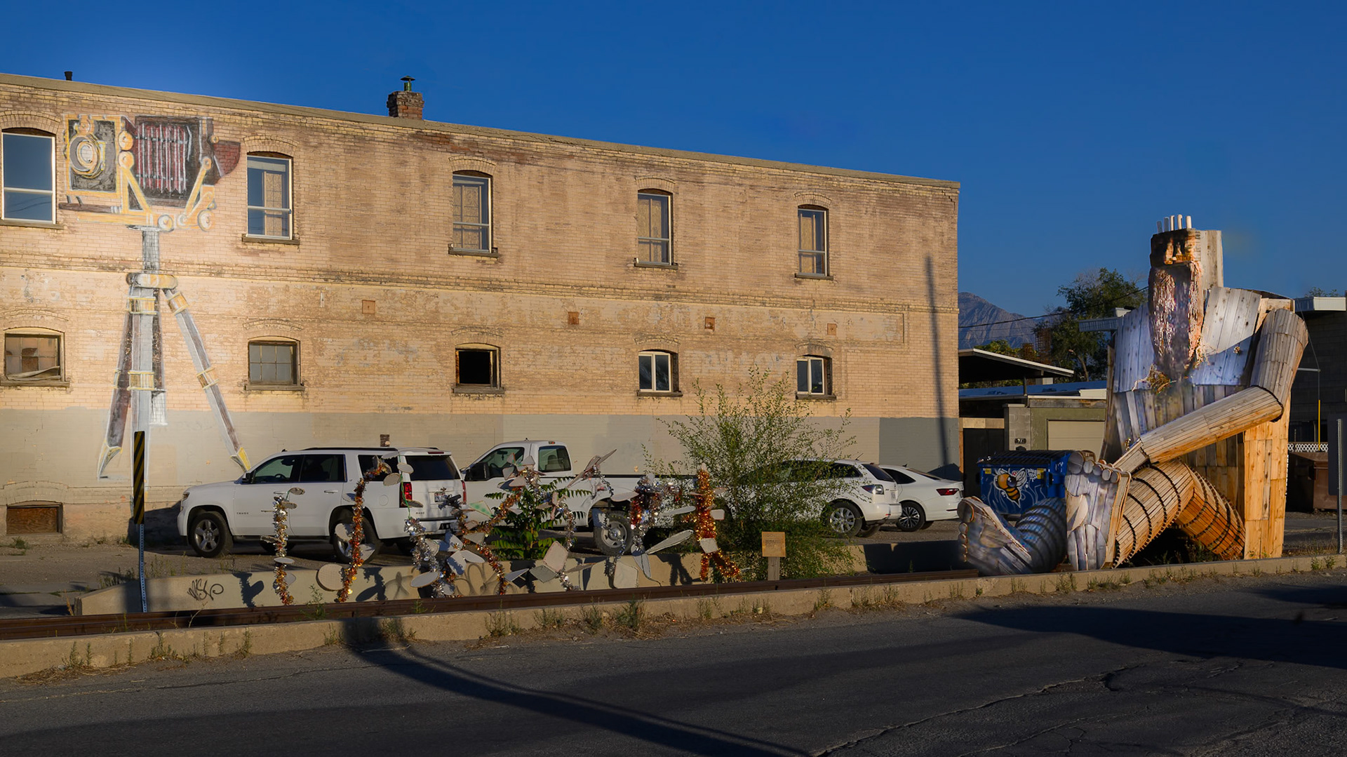 Giant Camera and Street Troll
