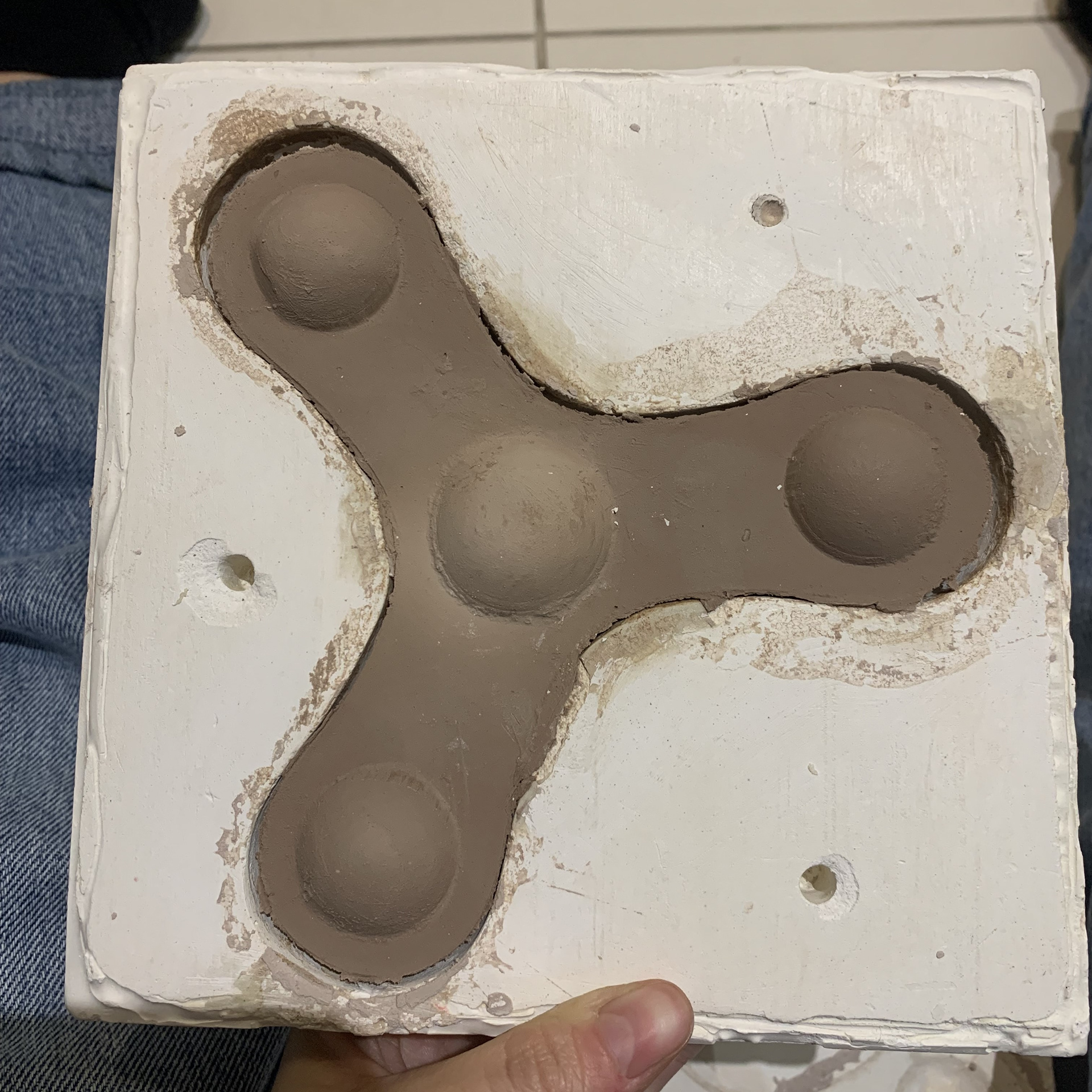 Model ready to remove from mould.Left to dry completly before baking,