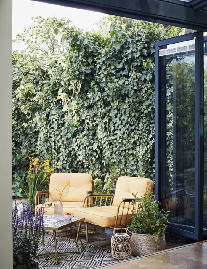 Official product photography ©Dobbies Garden Centres