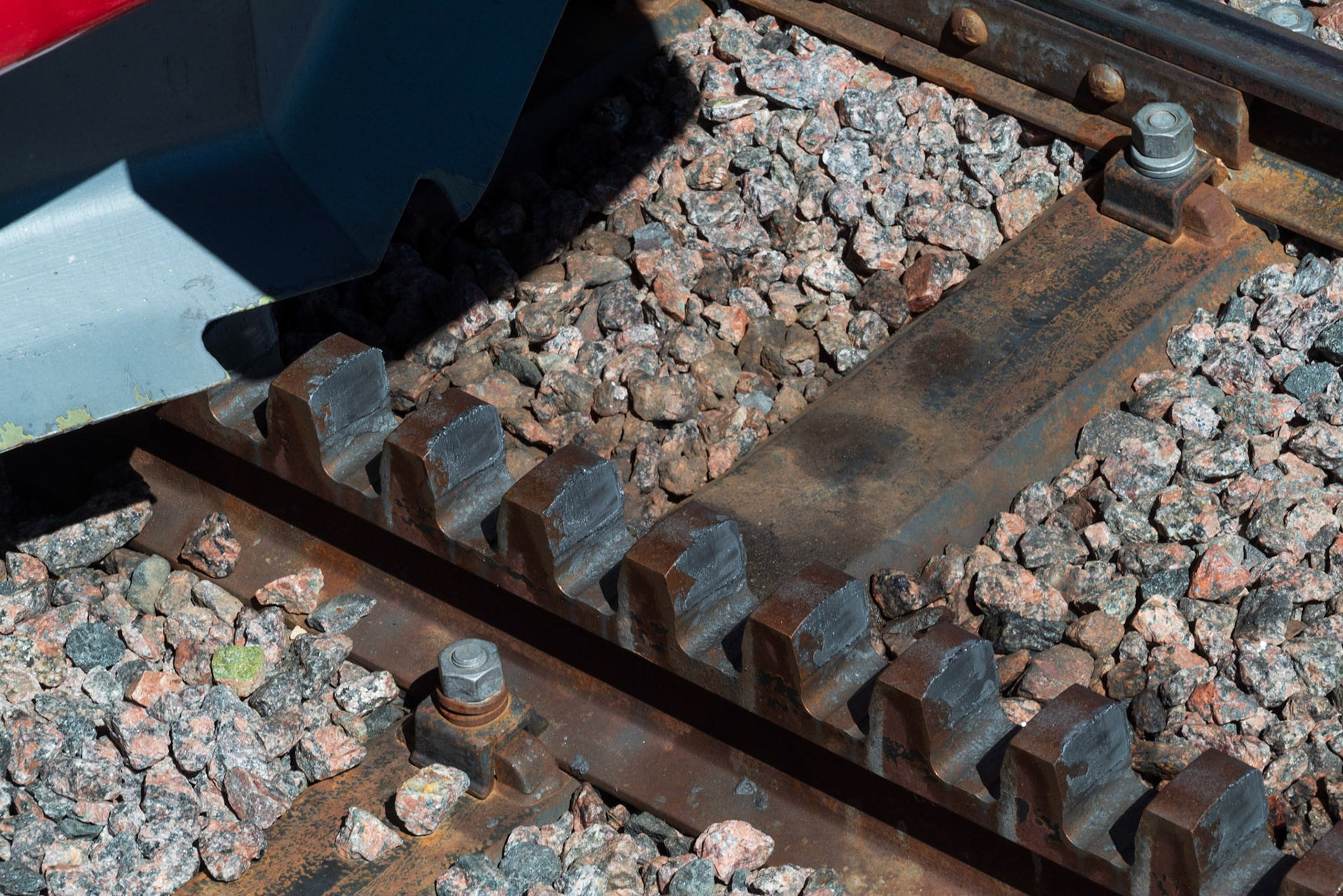 Rack Rail on the Steel Ties