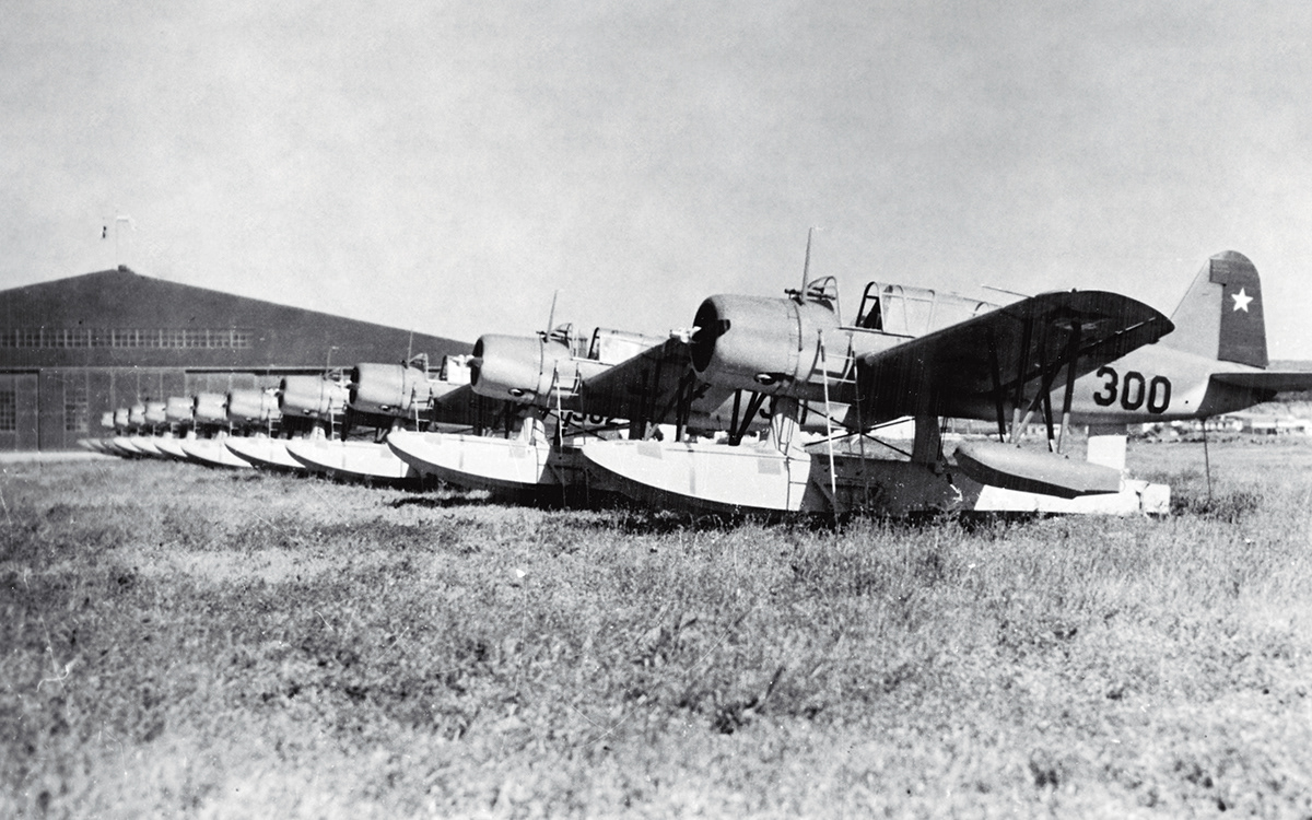 1942 - Arribo de los Vought Sikorsky OS2U-3 Kingfisher al Grupo de Aviación N° 2. (MNAE)