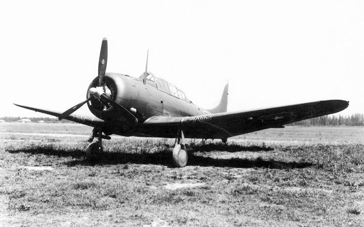 1944 - Douglas A-24B Banshee del Grupo No. 4 - (MNAE)