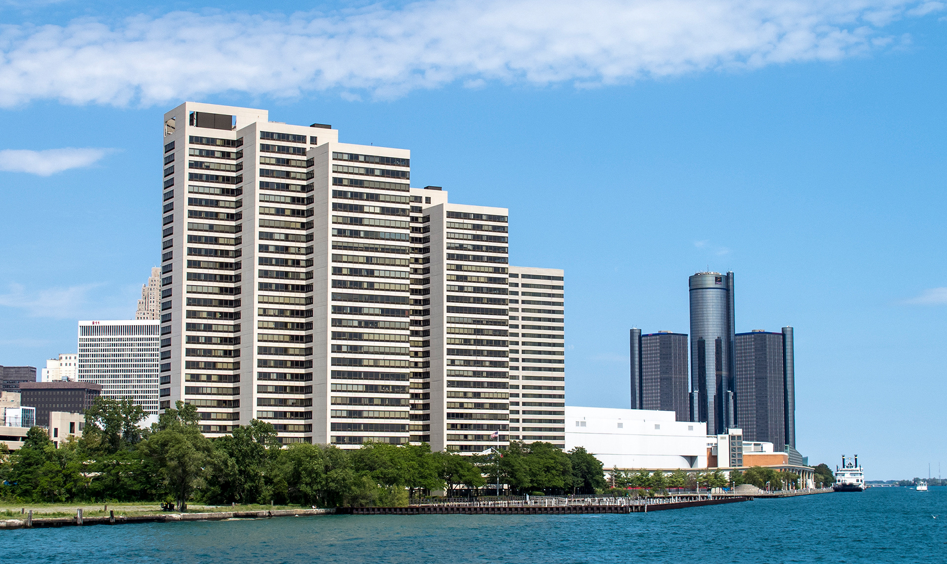 Riverfront Apartments and Ren Cen