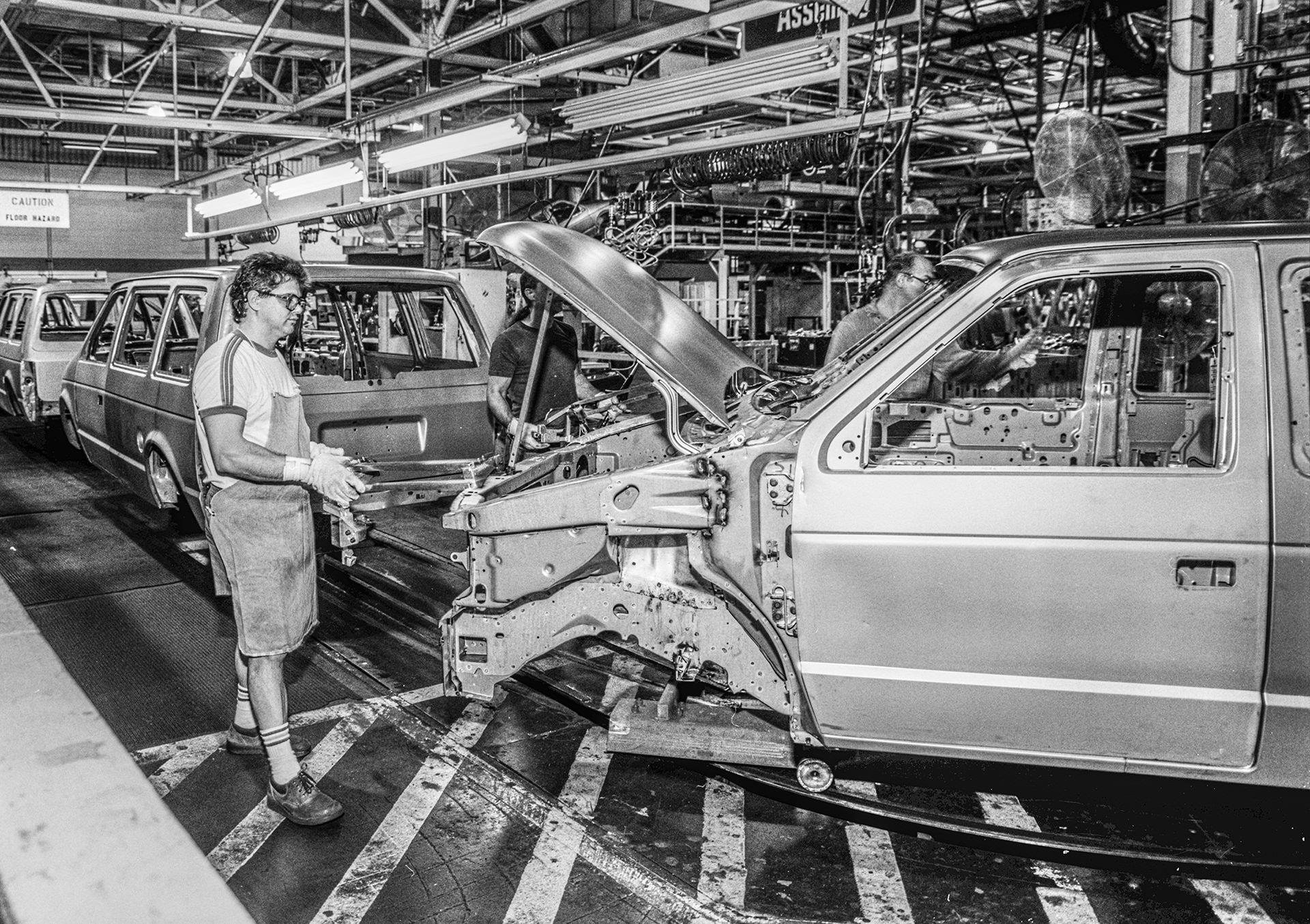 Chrysler minivan assembly line