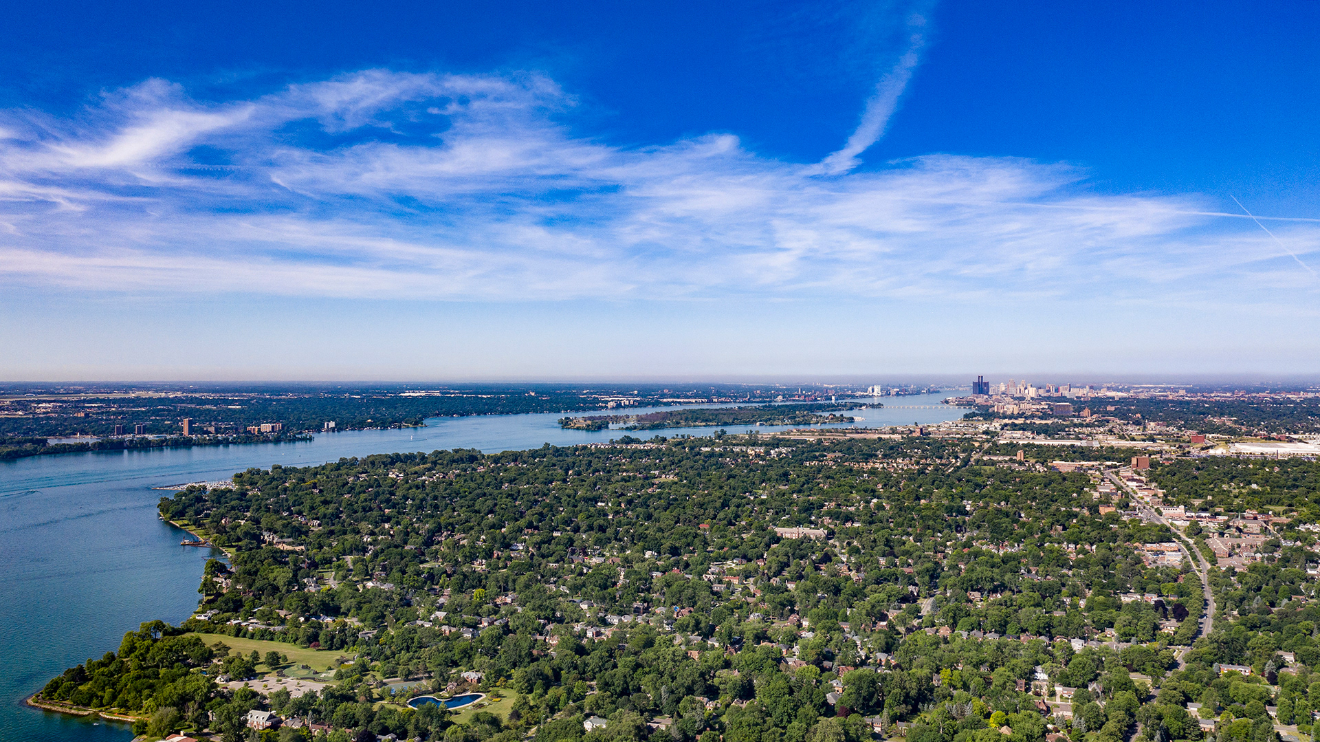 View from Grosse Pointe Park toward Belle Isle