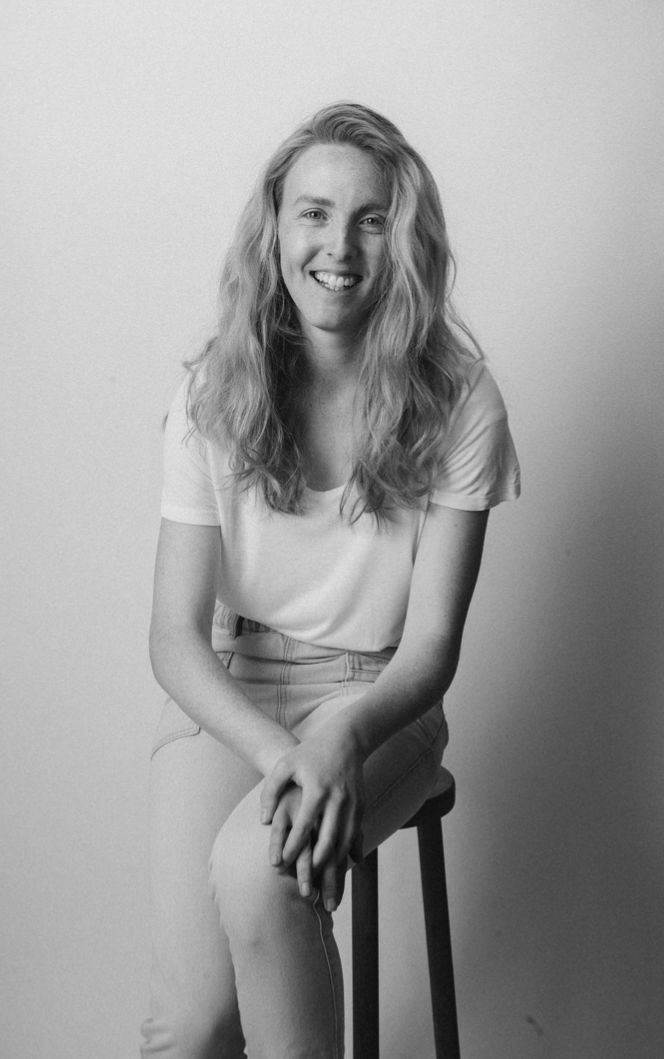 Alisha Design, Alisha Graphic Designer