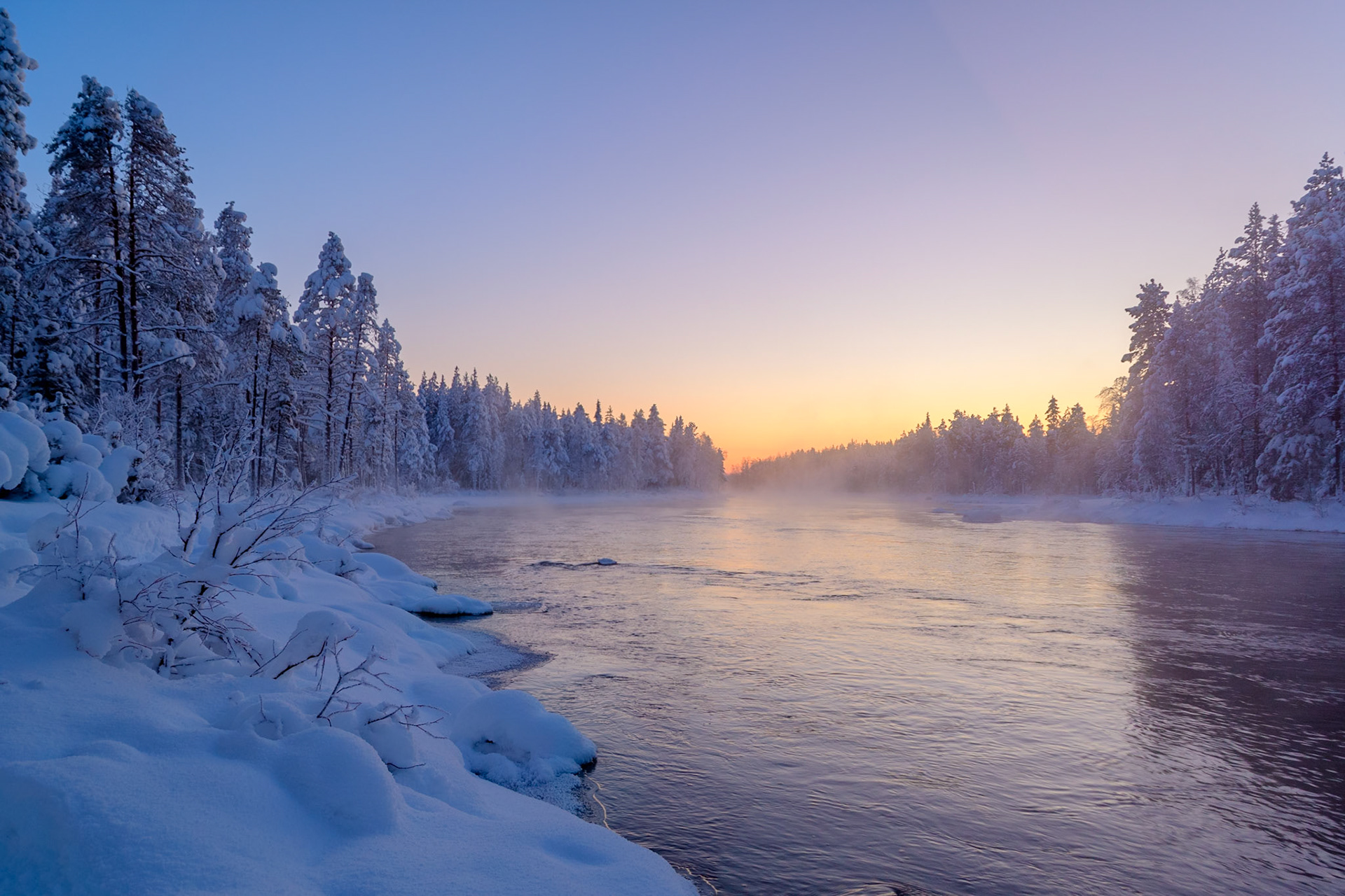 Zonsondergang met mist boven rivier bij -31º C, ©Fred van Wijk 2019