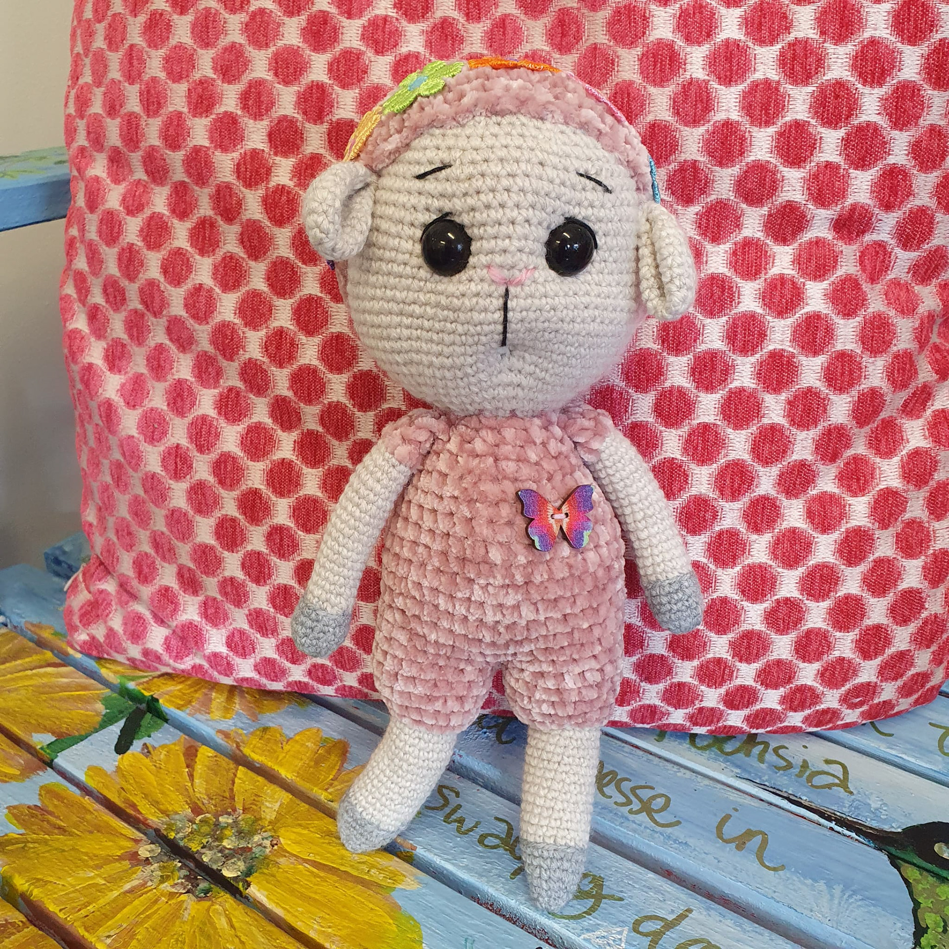 SOLD IM005 Sweet Pea - Lamb €30 (12"H)