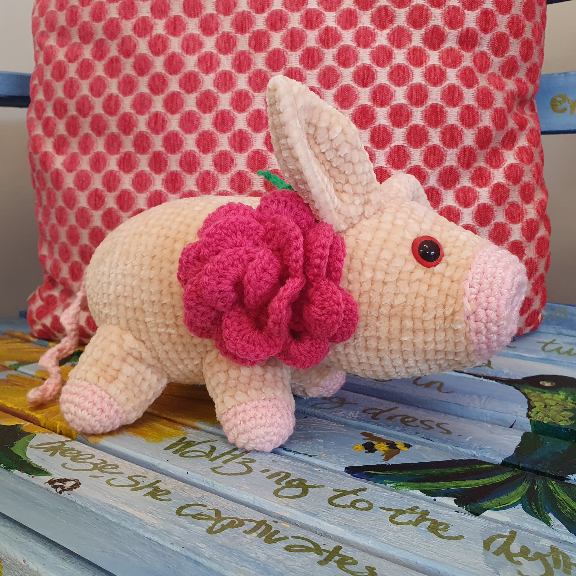 IM001 Peggy - the Pig €30 (4.5"H x 10"L)