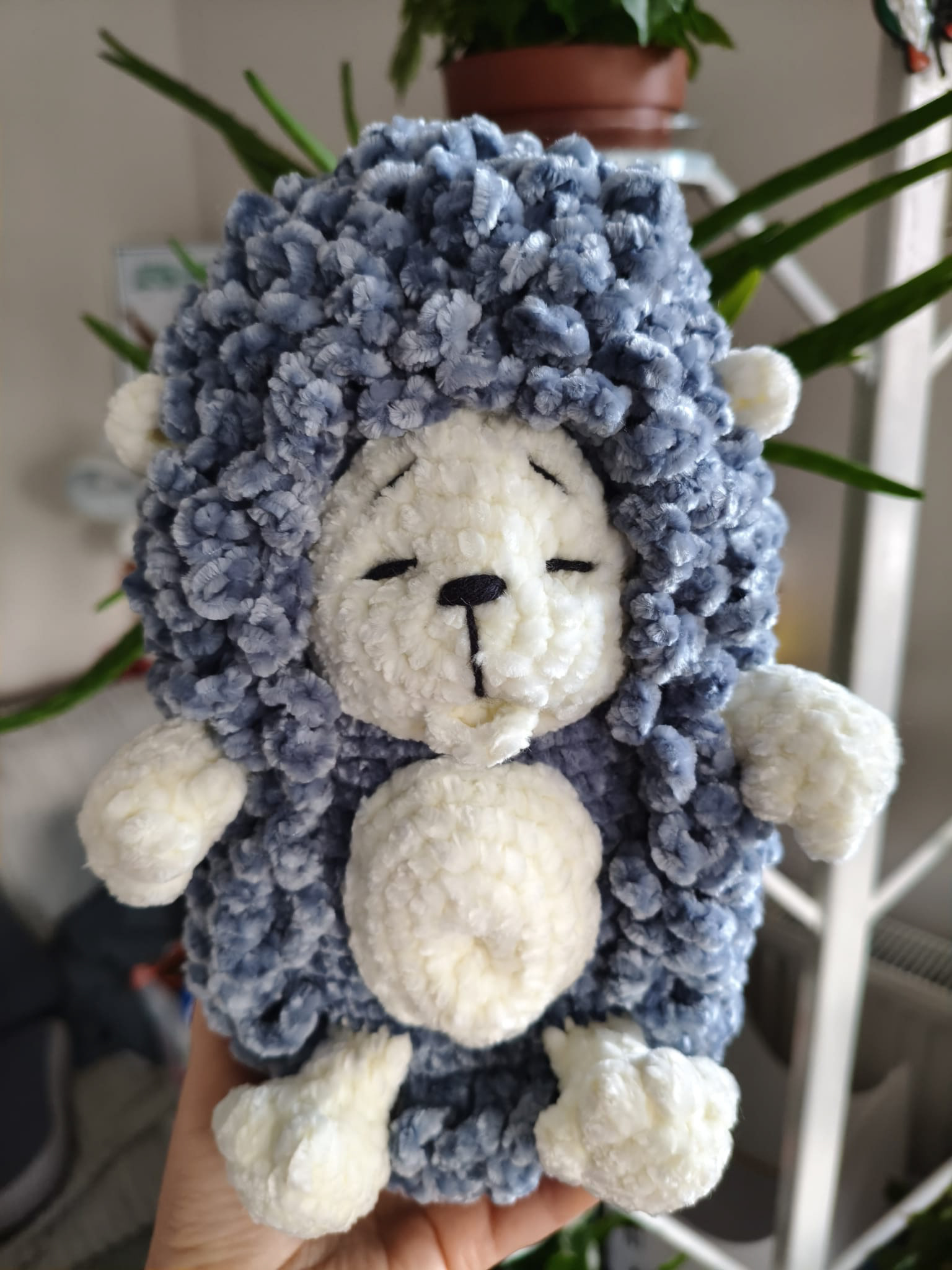 Baby Hedgehog 10" (Ultra Soft yarn) €33