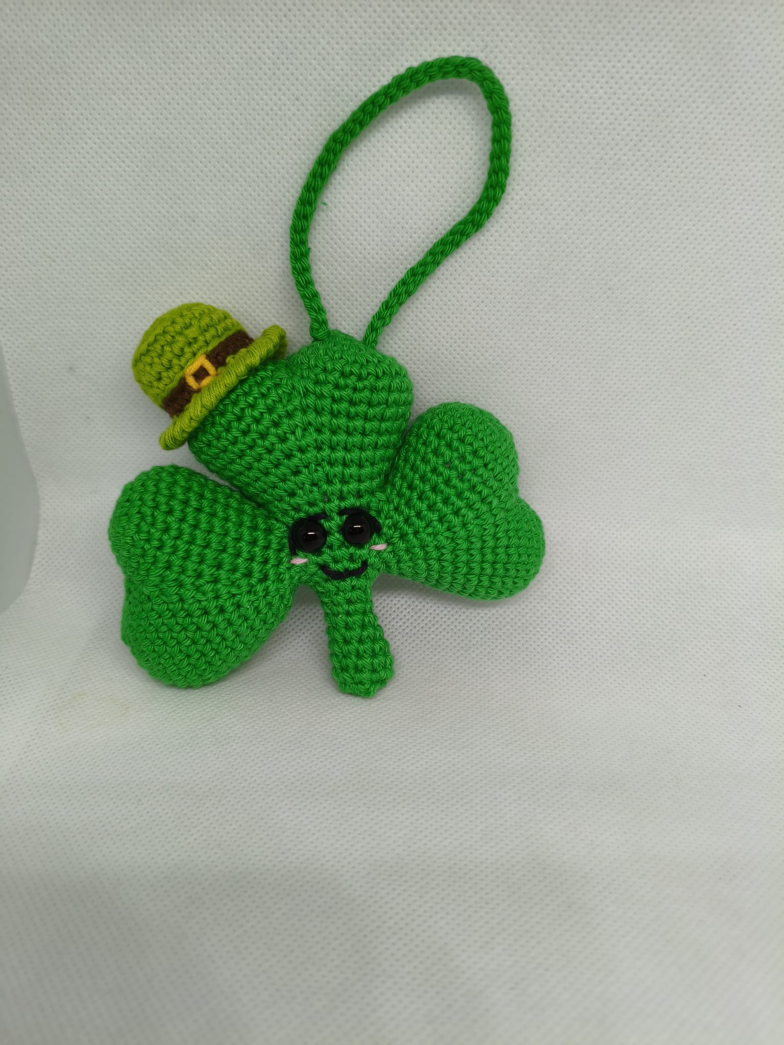 Shamrock - hanging €15 (4")
